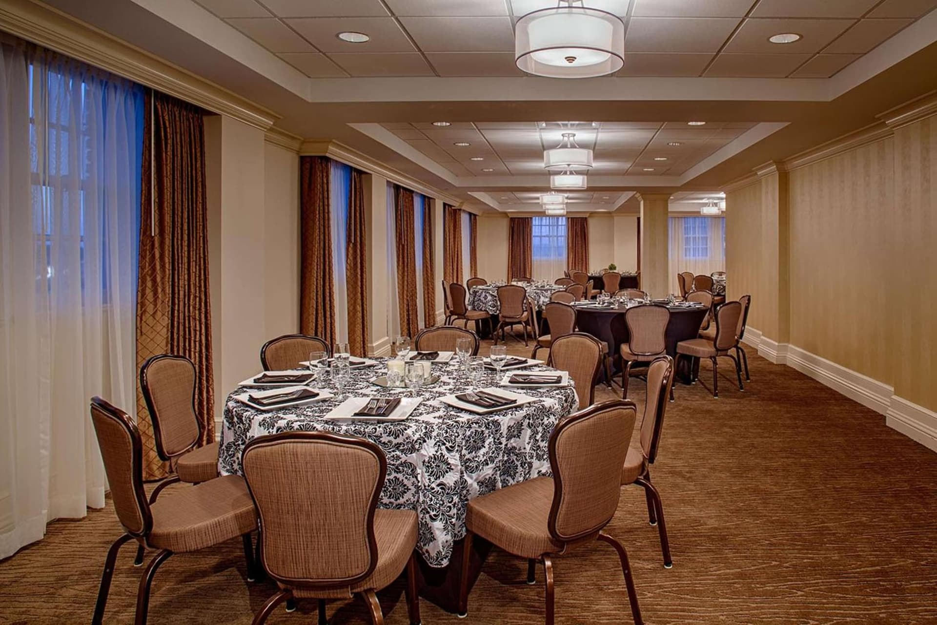 Hampton Inn & Suites Birmingham-Downtown-Tutwiler gallery photo in Birmingham, AL — image 23
