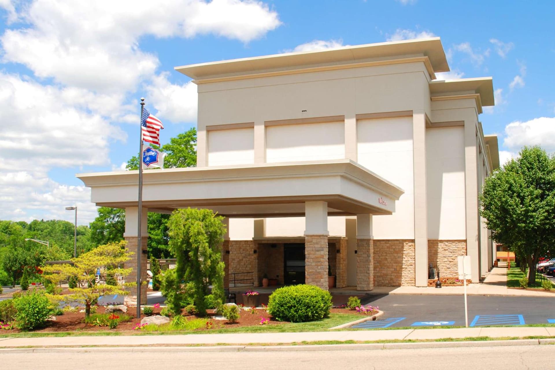 Hampton Inn Bloomington featured exterior or lobby in Bloomington, IN — similar hotel