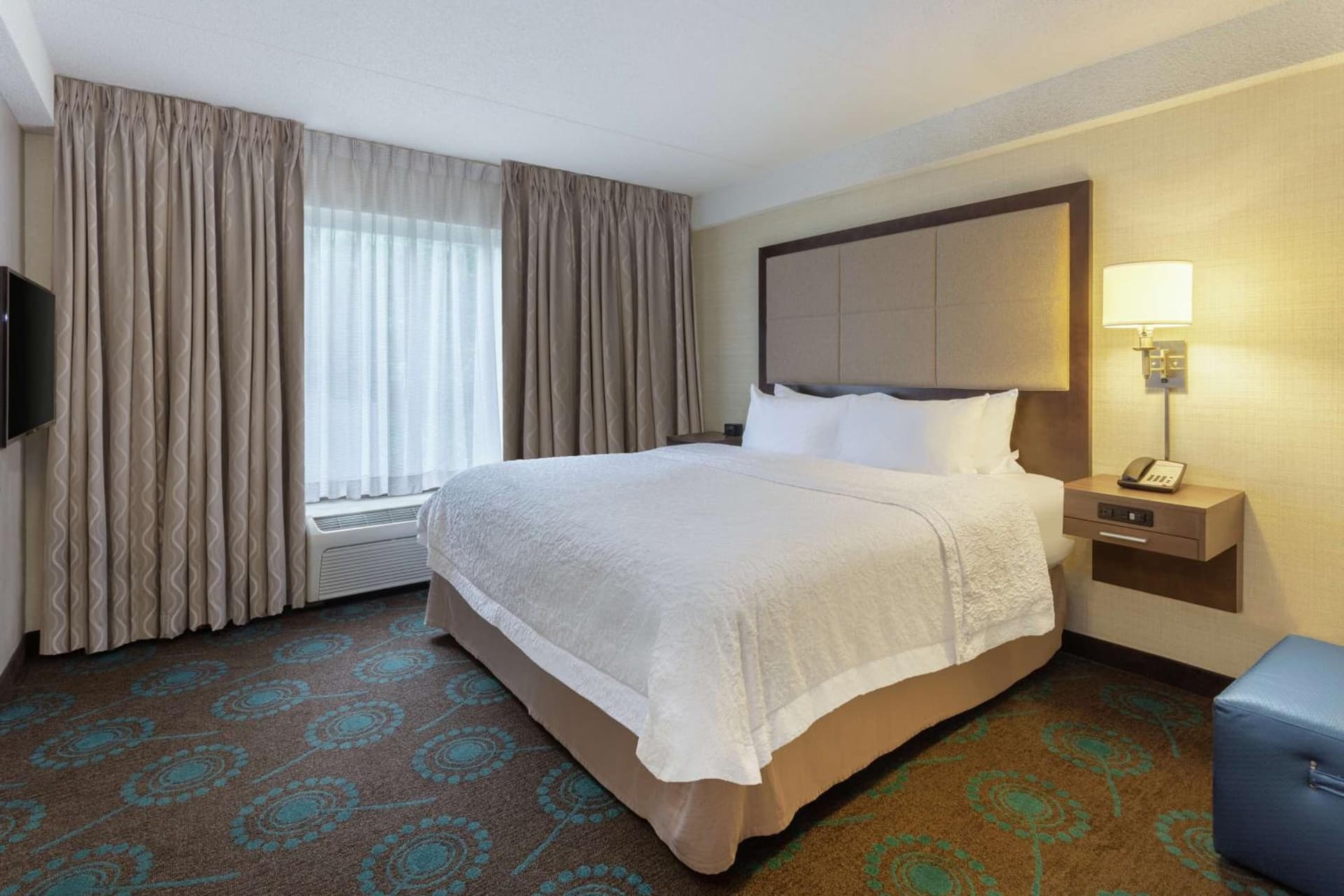 Hampton Inn Bloomington gallery photo in Bloomington, IN — image 9