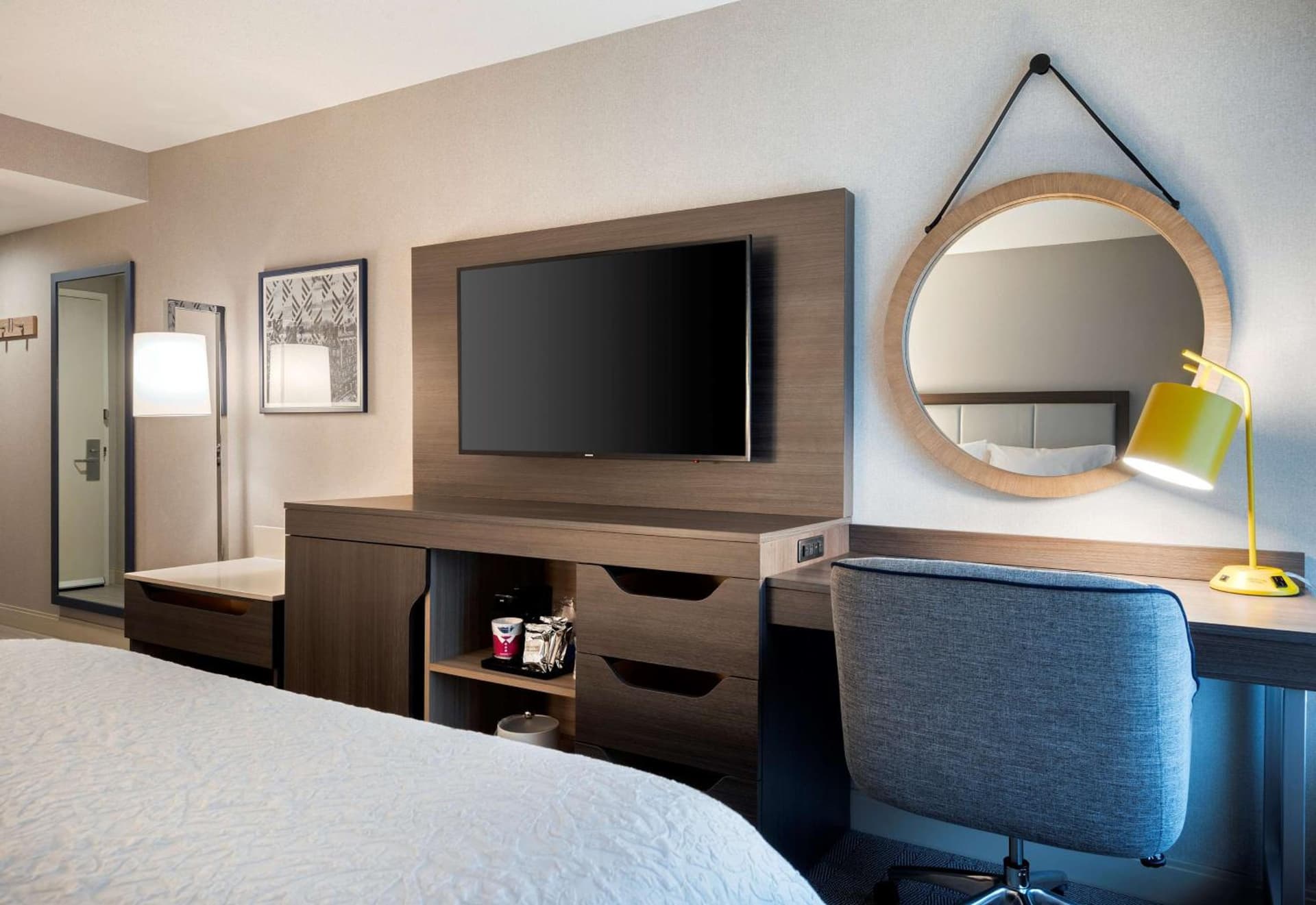 Hampton Inn by Hilton Boston/Cambridge gallery photo in Cambridge, MA — image 26