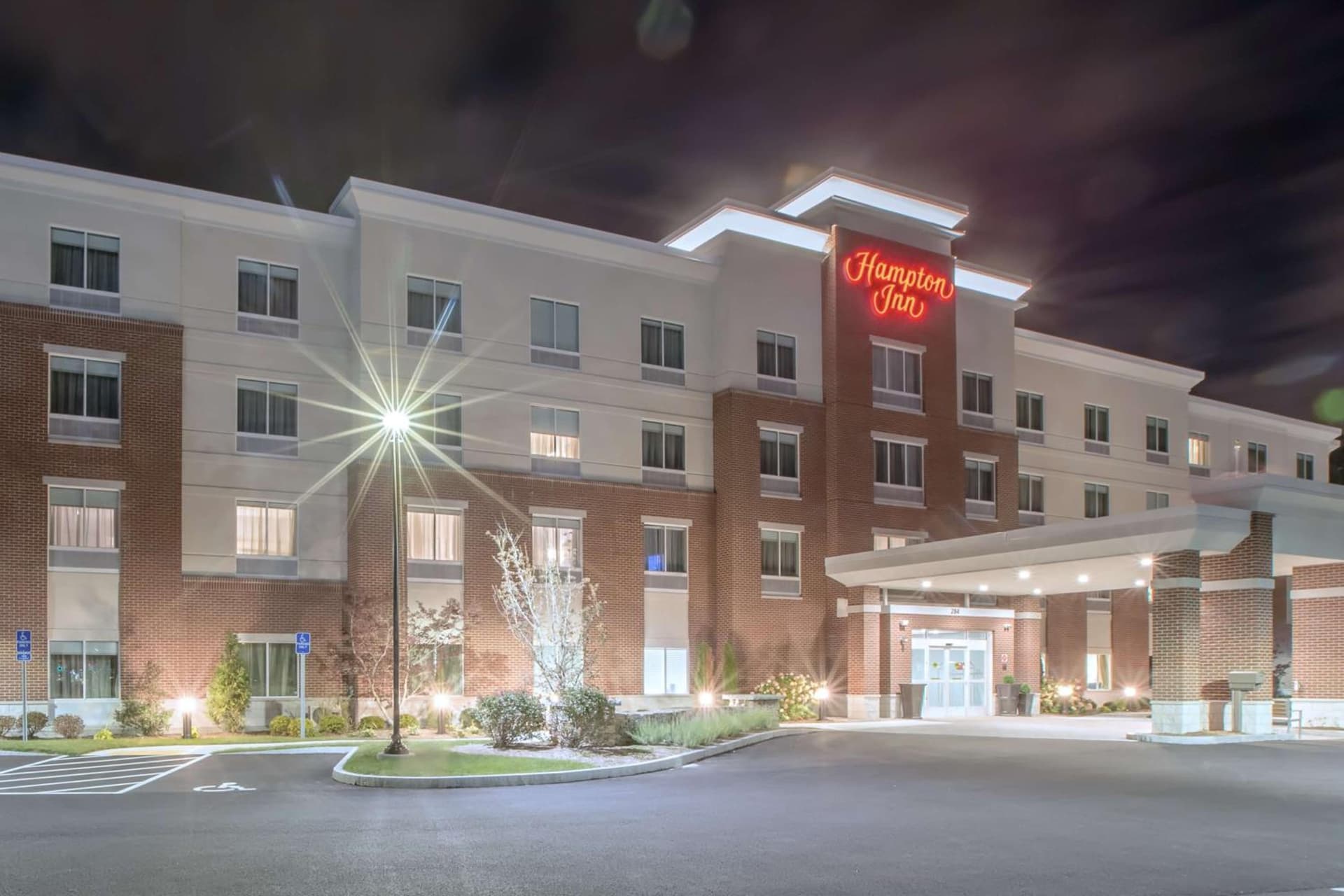 Hampton Inn by Hilton Amesbury, MA interior in Amesbury — gallery photo 2