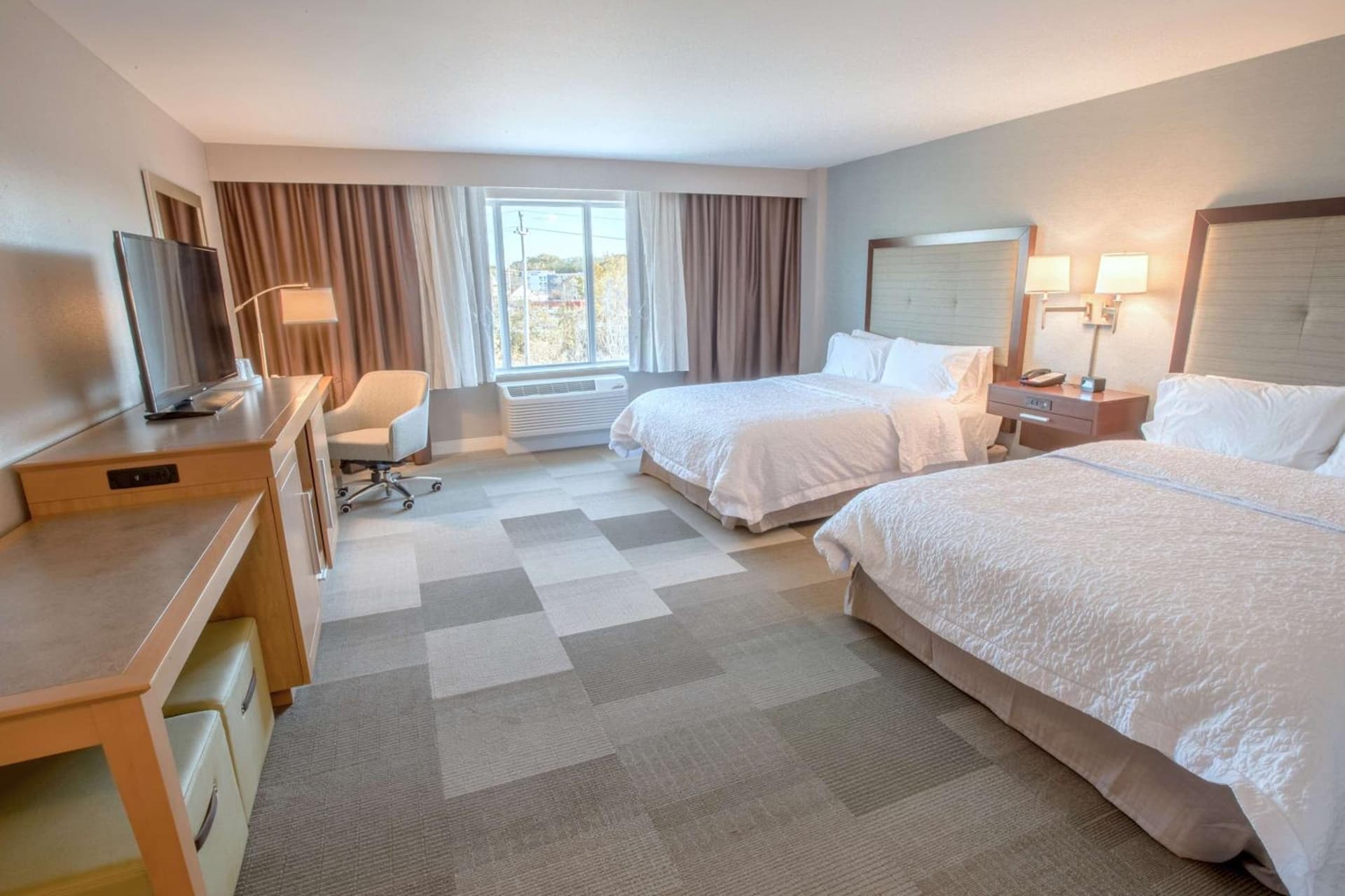 Hampton Inn by Hilton Amesbury, MA gallery photo in Amesbury — image 23