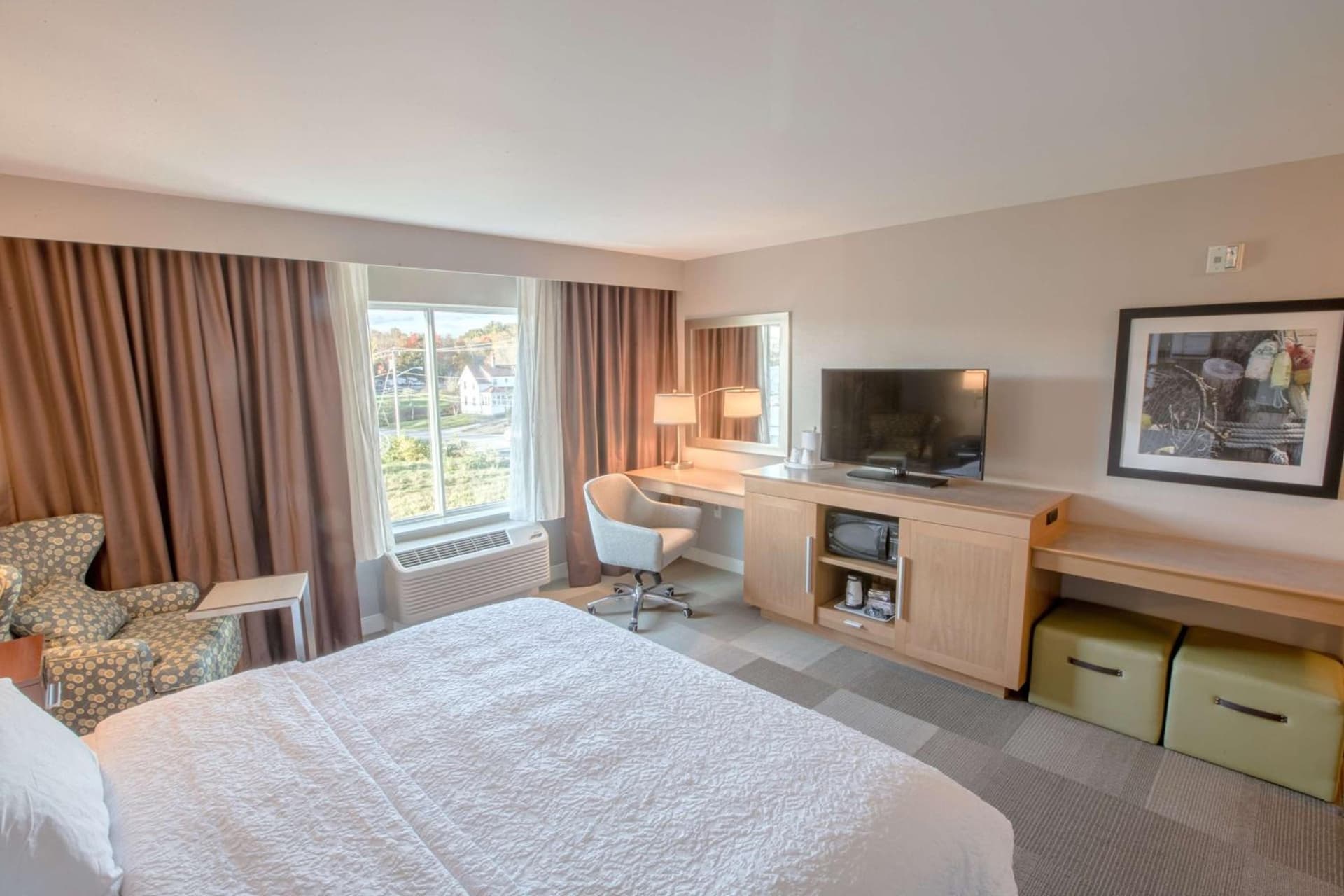 Hampton Inn by Hilton Amesbury, MA gallery photo in Amesbury — image 32