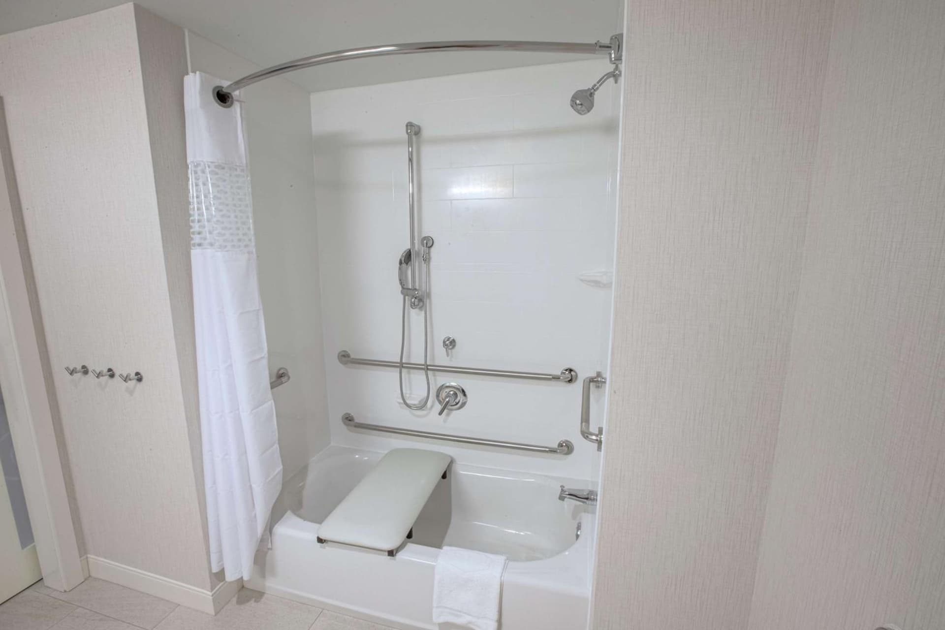 Hampton Inn by Hilton Amesbury, MA gallery photo in Amesbury — image 20