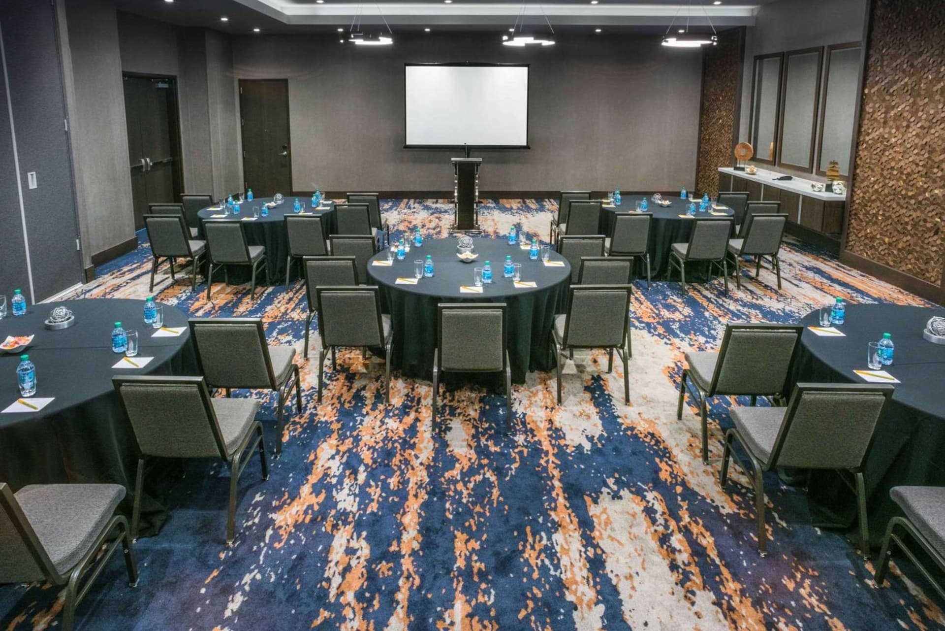 Hilton Garden Inn Foxborough Patriot Place gallery photo in Foxborough — image 25