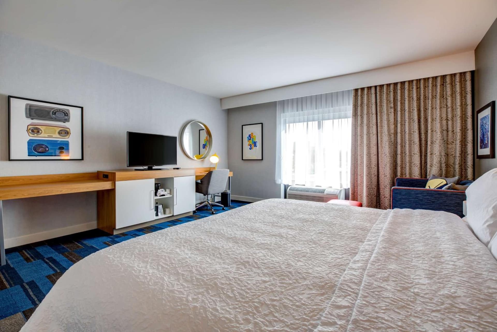 Hampton Inn & Suites Boston/Waltham gallery photo in Waltham, MA — image 46