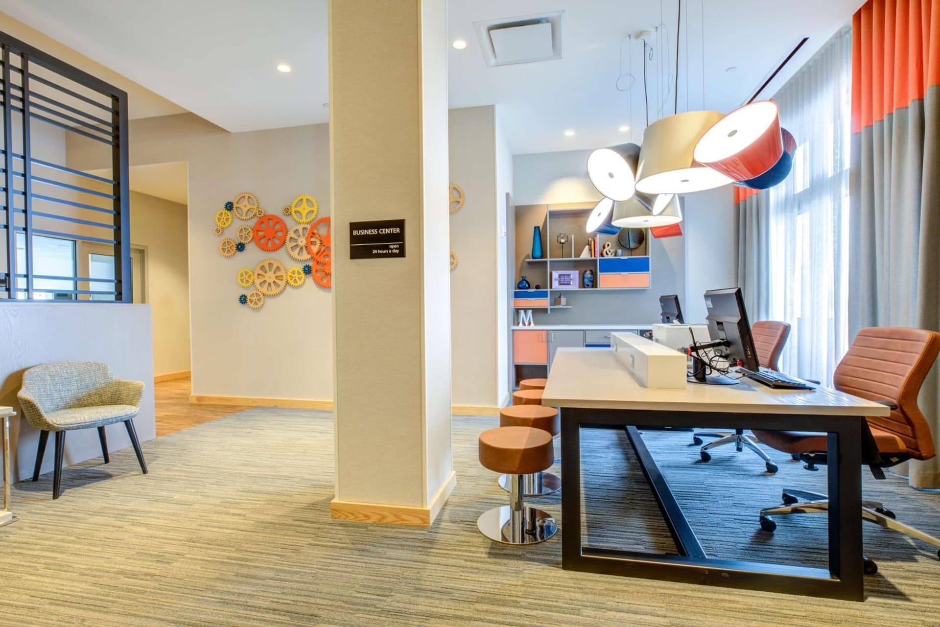 Hampton Inn & Suites Boston/Waltham gallery photo in Waltham, MA — image 17