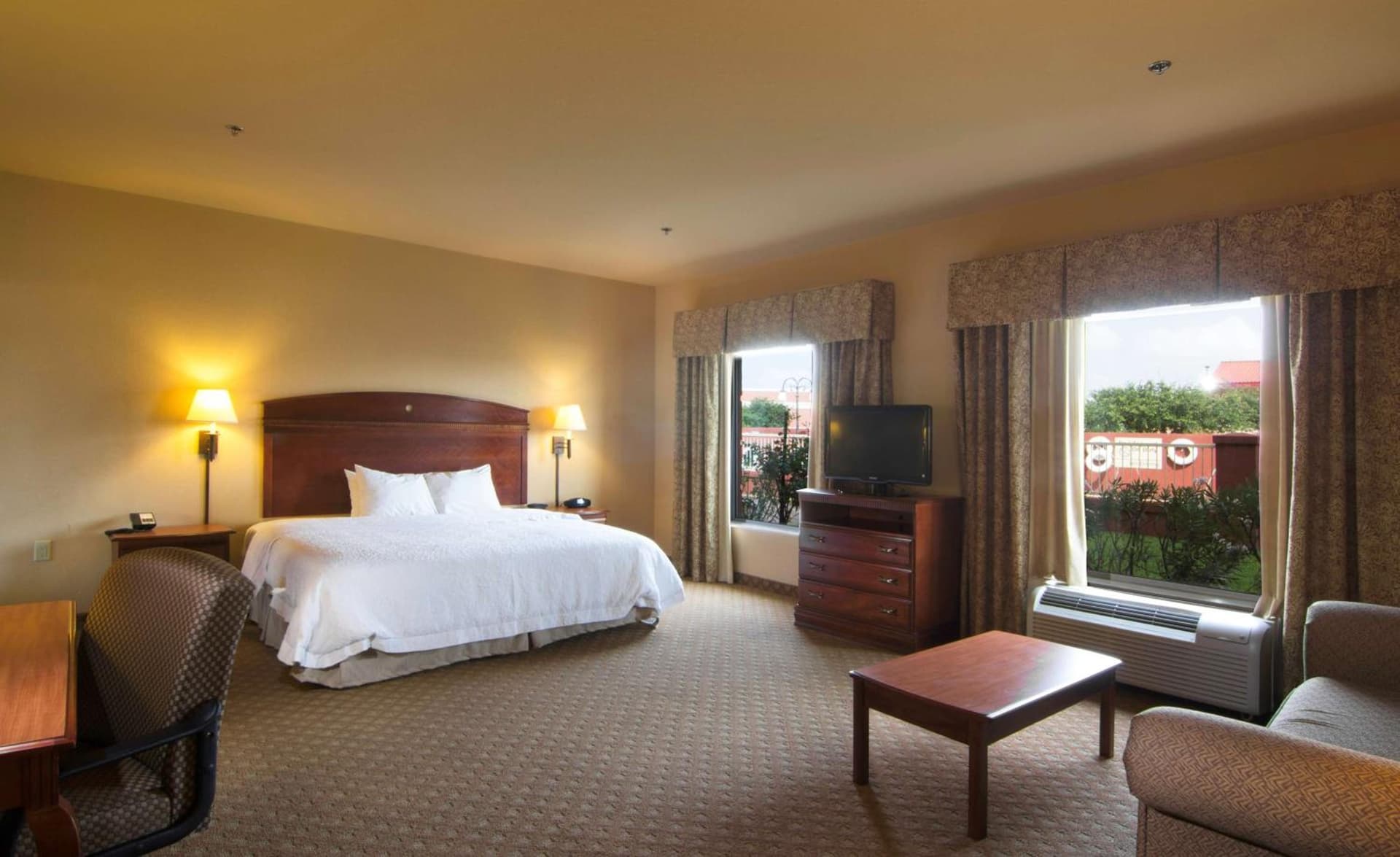 Hampton Inn and Suites-Brownsville gallery photo in Brownsville, TX — image 15