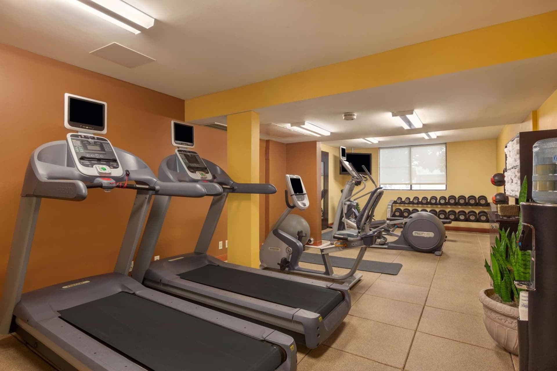 Embassy Suites Baton Rouge gallery photo in Baton Rouge, LA — image 8