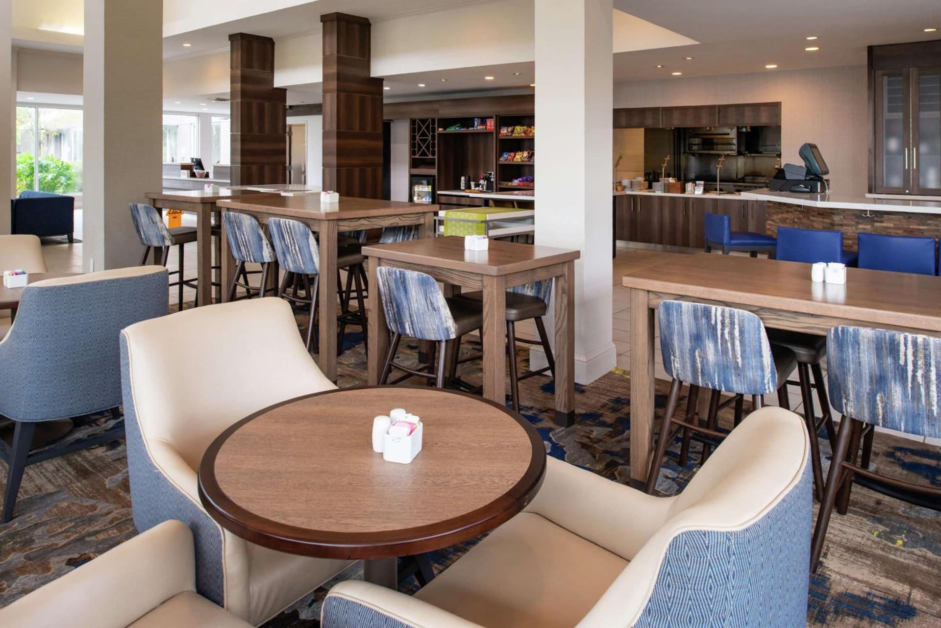 Hilton Garden Inn Baton Rouge Airport property views in Baton Rouge, LA — gallery photo 3