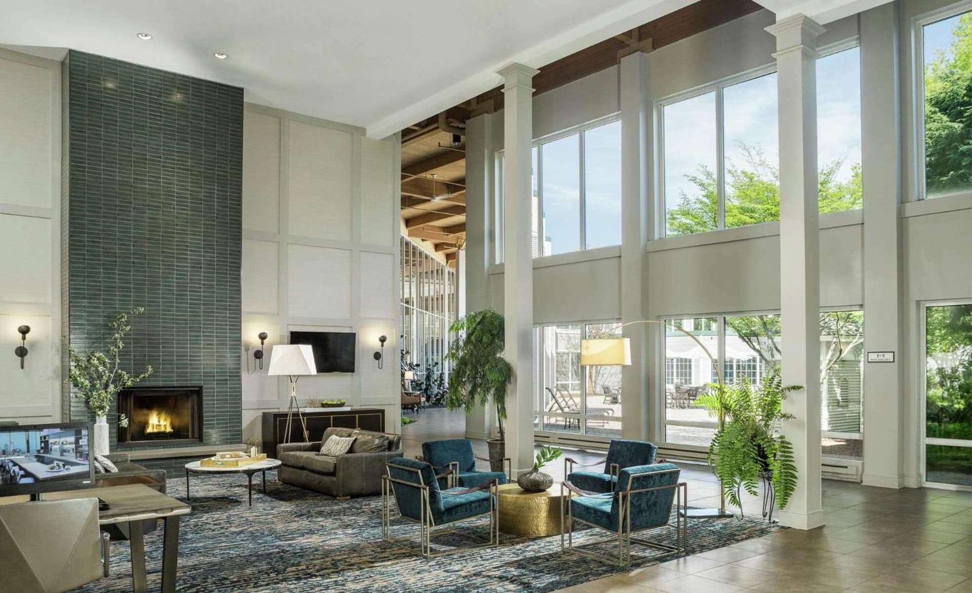 DoubleTree by Hilton Hotel Burlington Vermont gallery photo in Burlington, VT — image 6