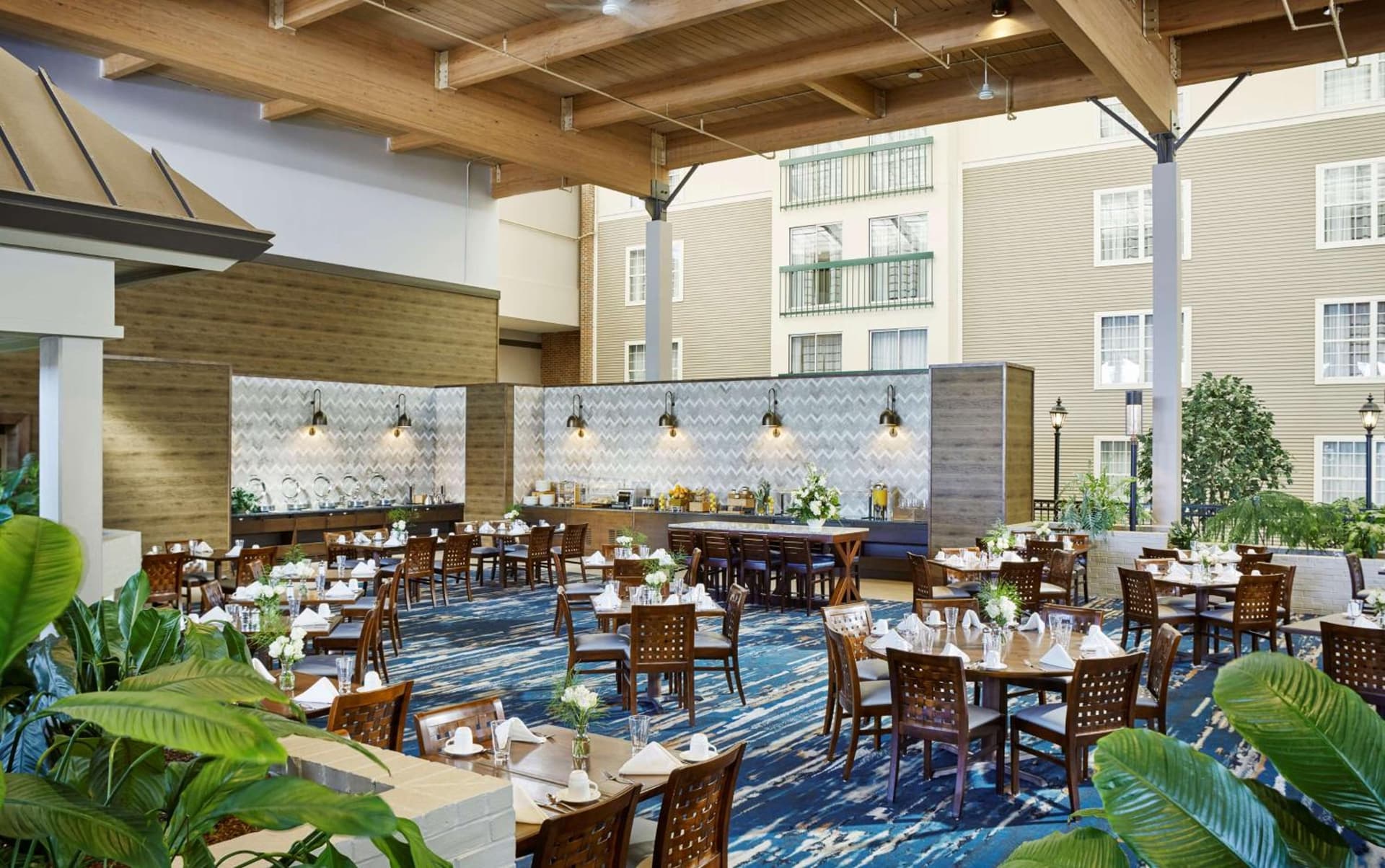 DoubleTree by Hilton Hotel Burlington Vermont gallery photo in Burlington, VT — image 47