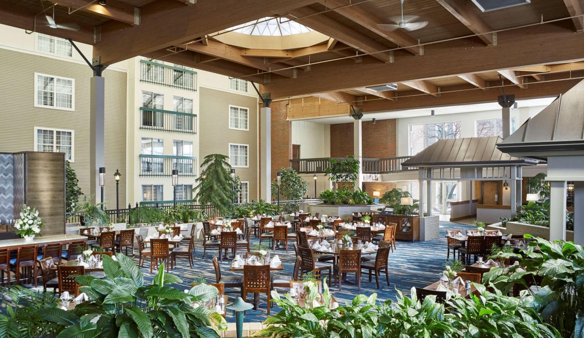 DoubleTree by Hilton Hotel Burlington Vermont gallery photo in Burlington, VT — image 56