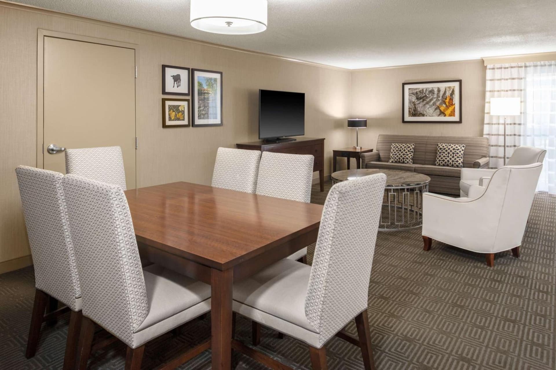 DoubleTree by Hilton Hotel Burlington Vermont gallery photo in Burlington, VT — image 52