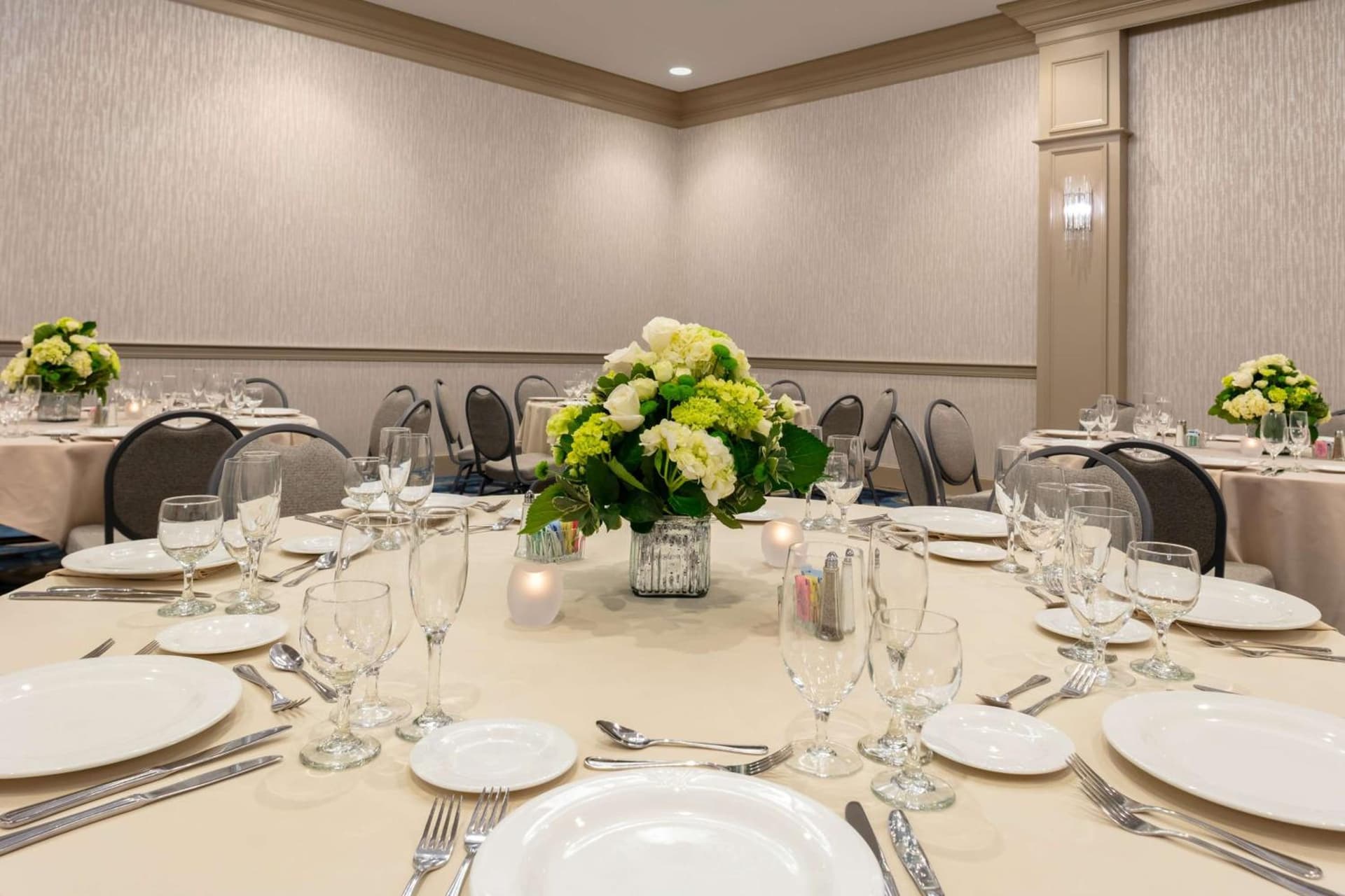 DoubleTree by Hilton Hotel Burlington Vermont gallery photo in Burlington, VT — image 8