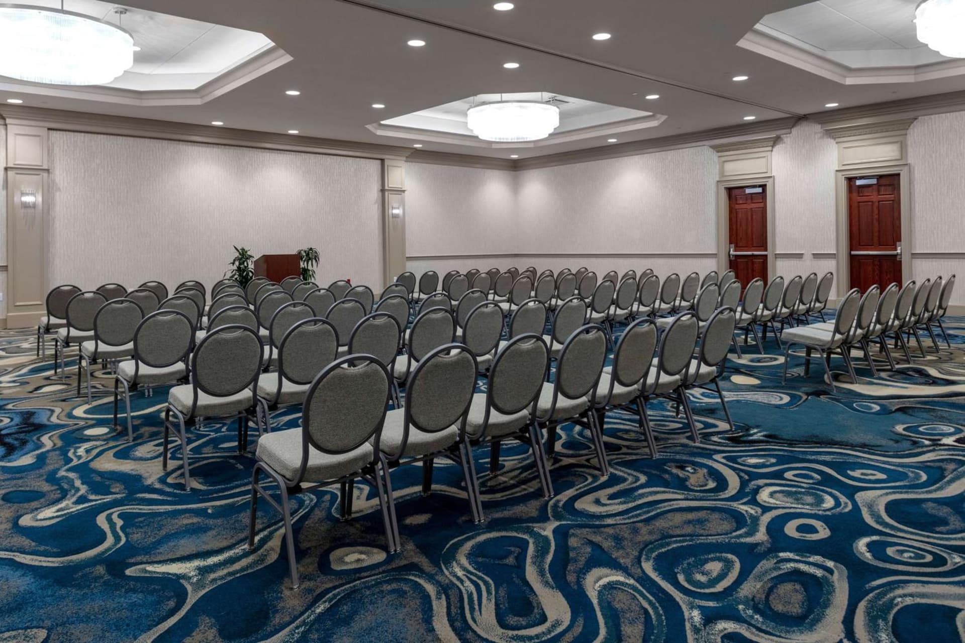 DoubleTree by Hilton Hotel Burlington Vermont gallery photo in Burlington, VT — image 26