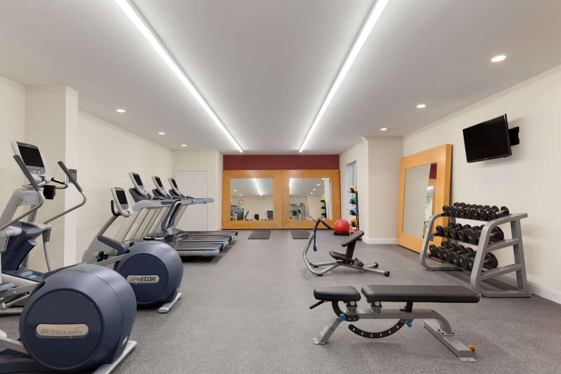 Homewood Suites by Hilton Burlington gallery photo in Burlington, VT — image 8