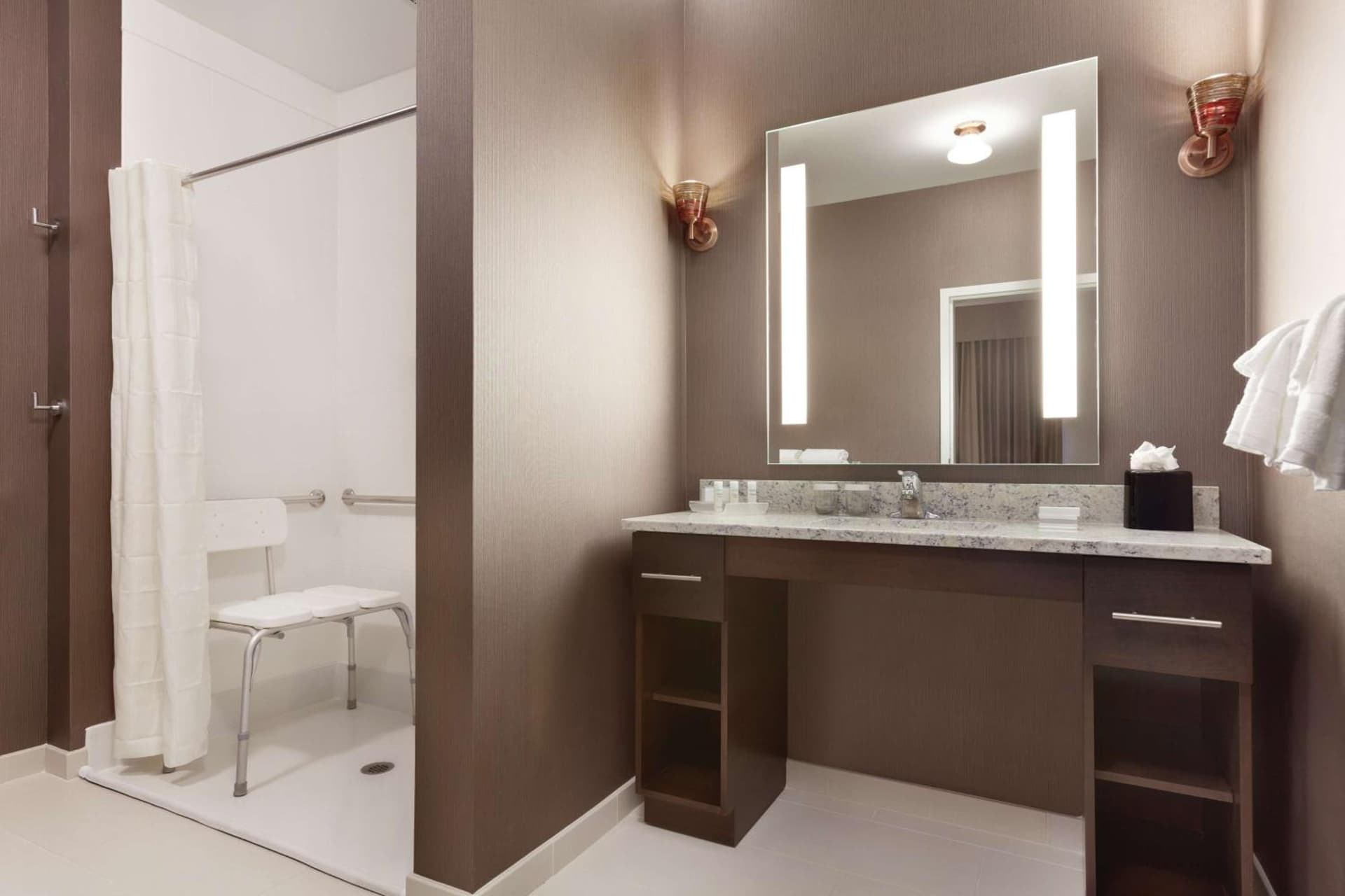 Homewood Suites by Hilton Burlington gallery photo in Burlington, VT — image 6