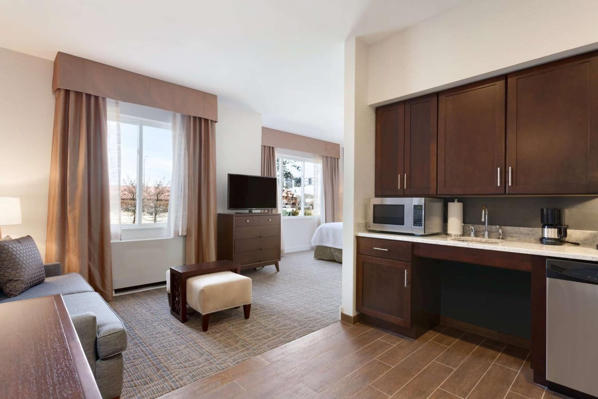 Homewood Suites by Hilton Burlington gallery photo in Burlington, VT — image 4