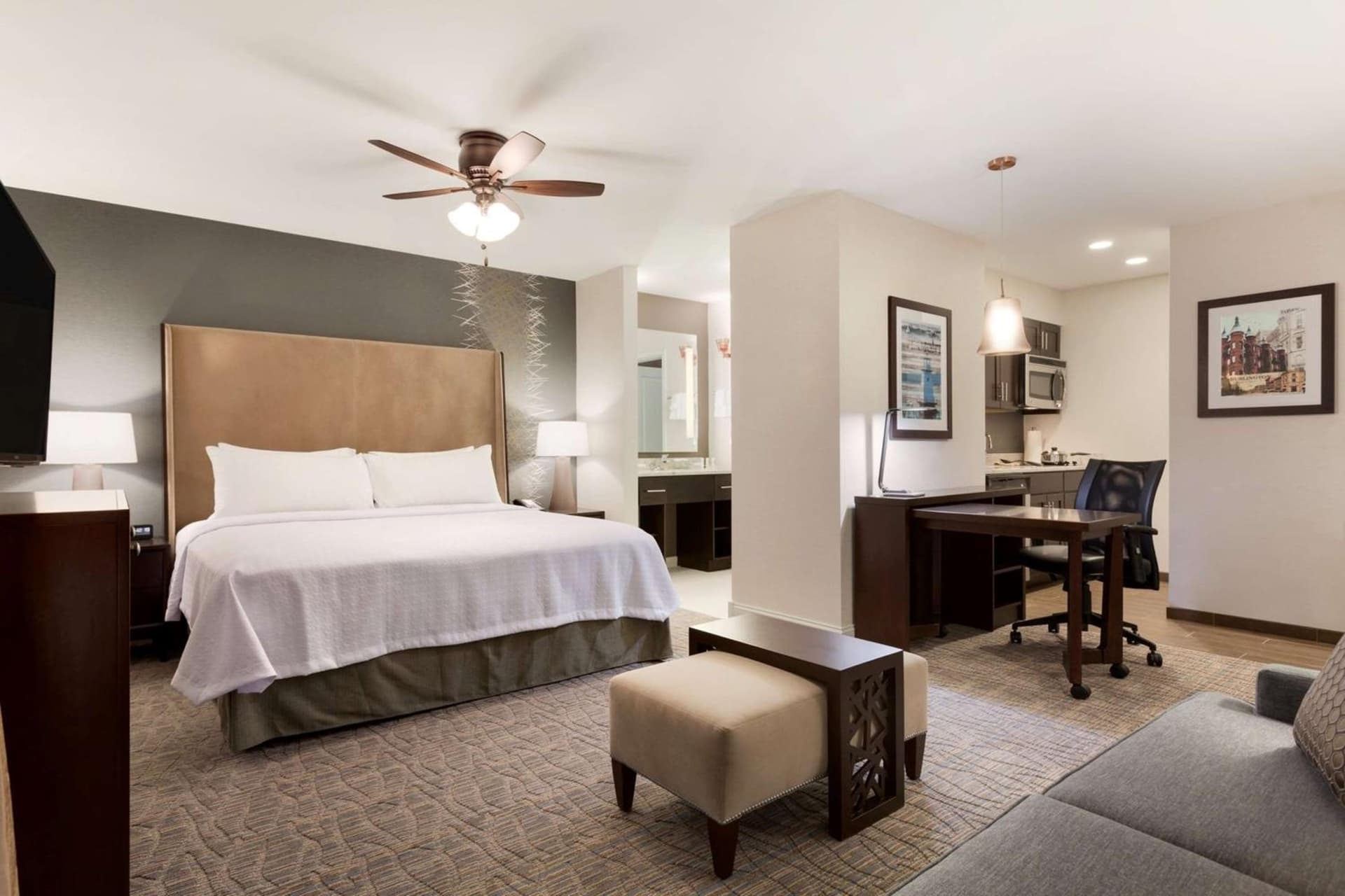 Homewood Suites by Hilton Burlington gallery photo in Burlington, VT — image 16