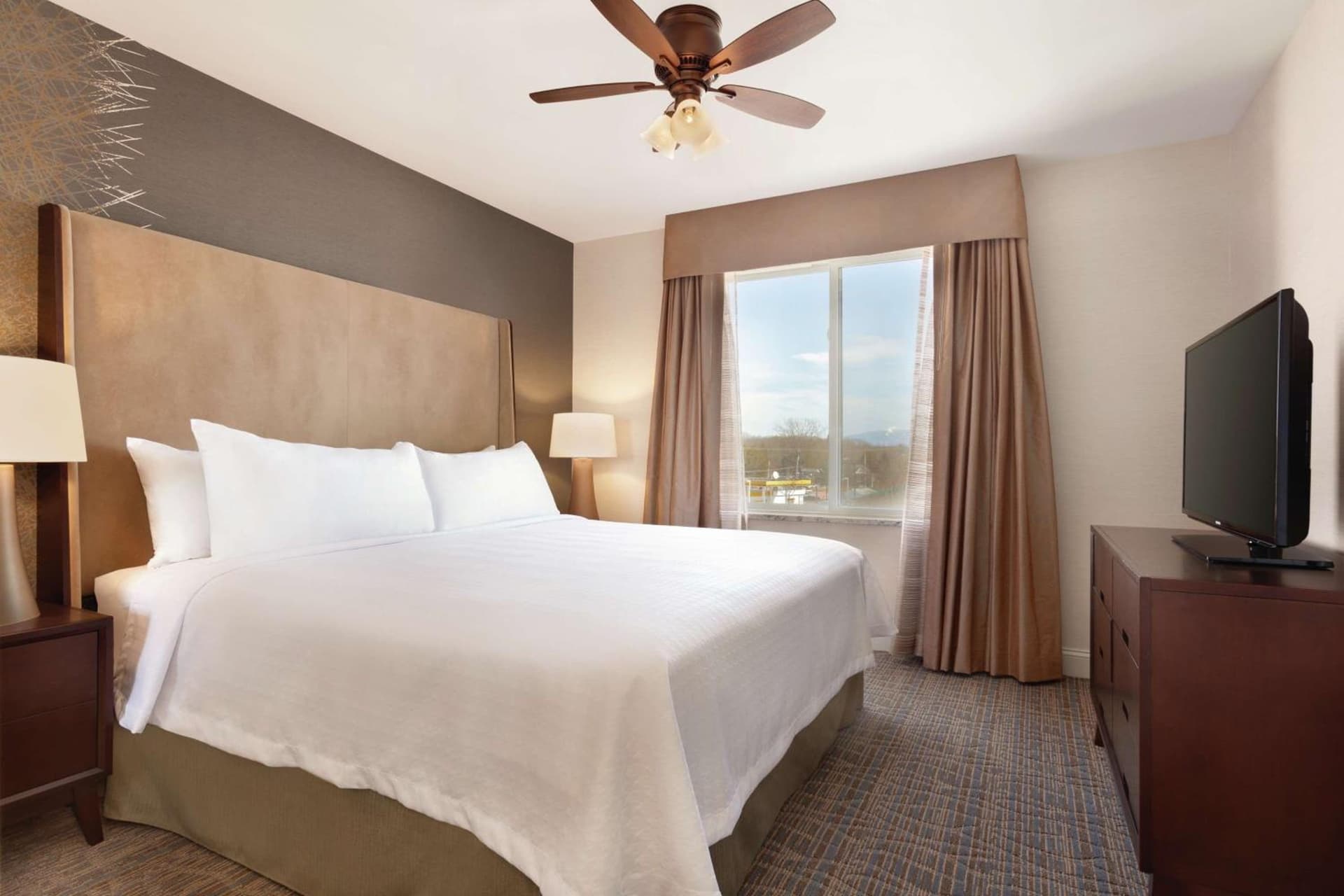 Homewood Suites by Hilton Burlington gallery photo in Burlington, VT — image 27