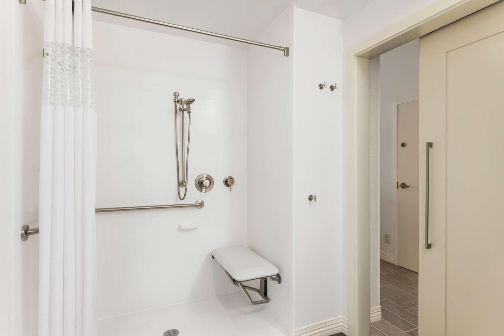 Hampton Inn Burlington - Colchester gallery photo in Burlington, VT — image 5