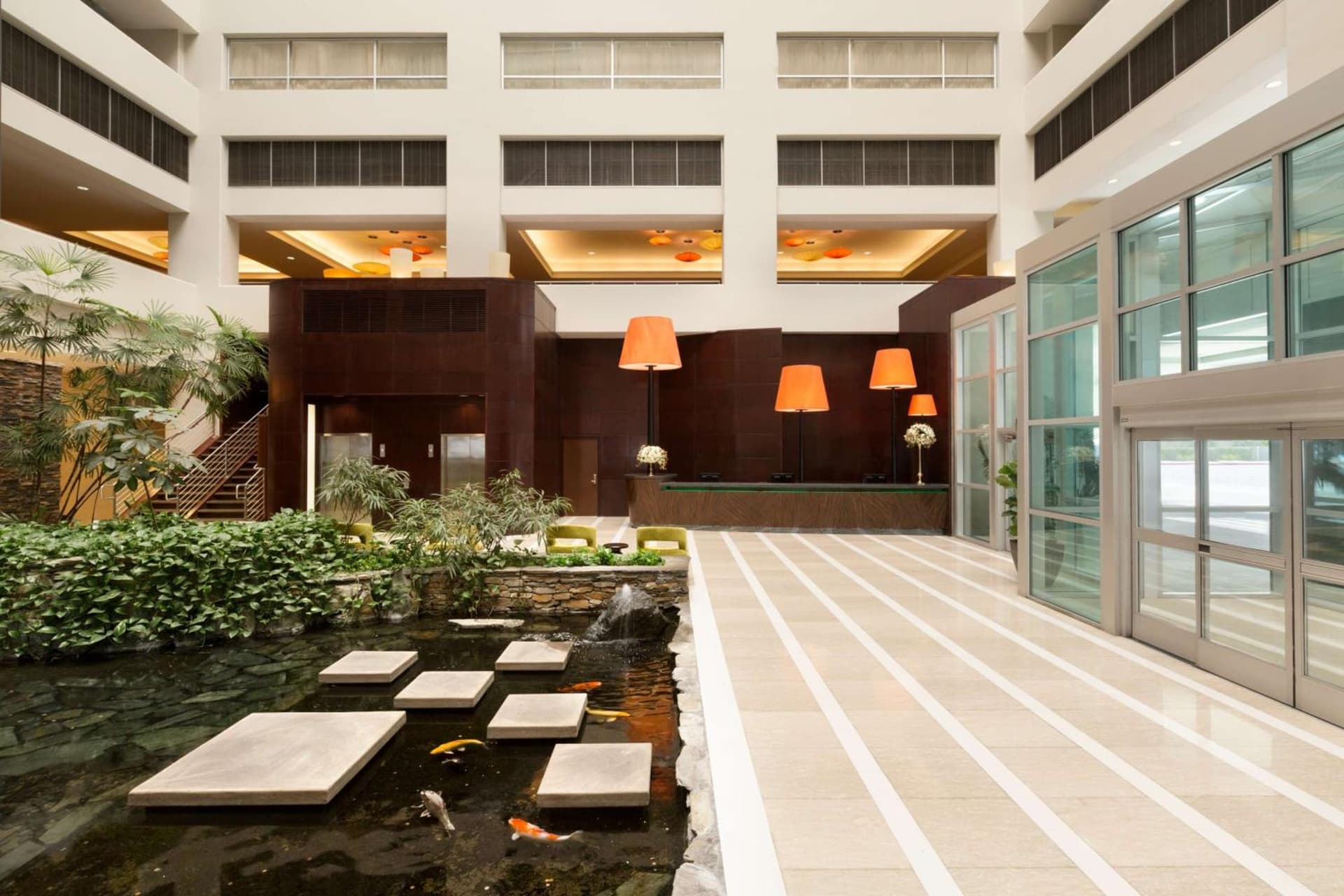 Embassy Suites Los Angeles Glendale gallery photo in Glendale, CA — image 14