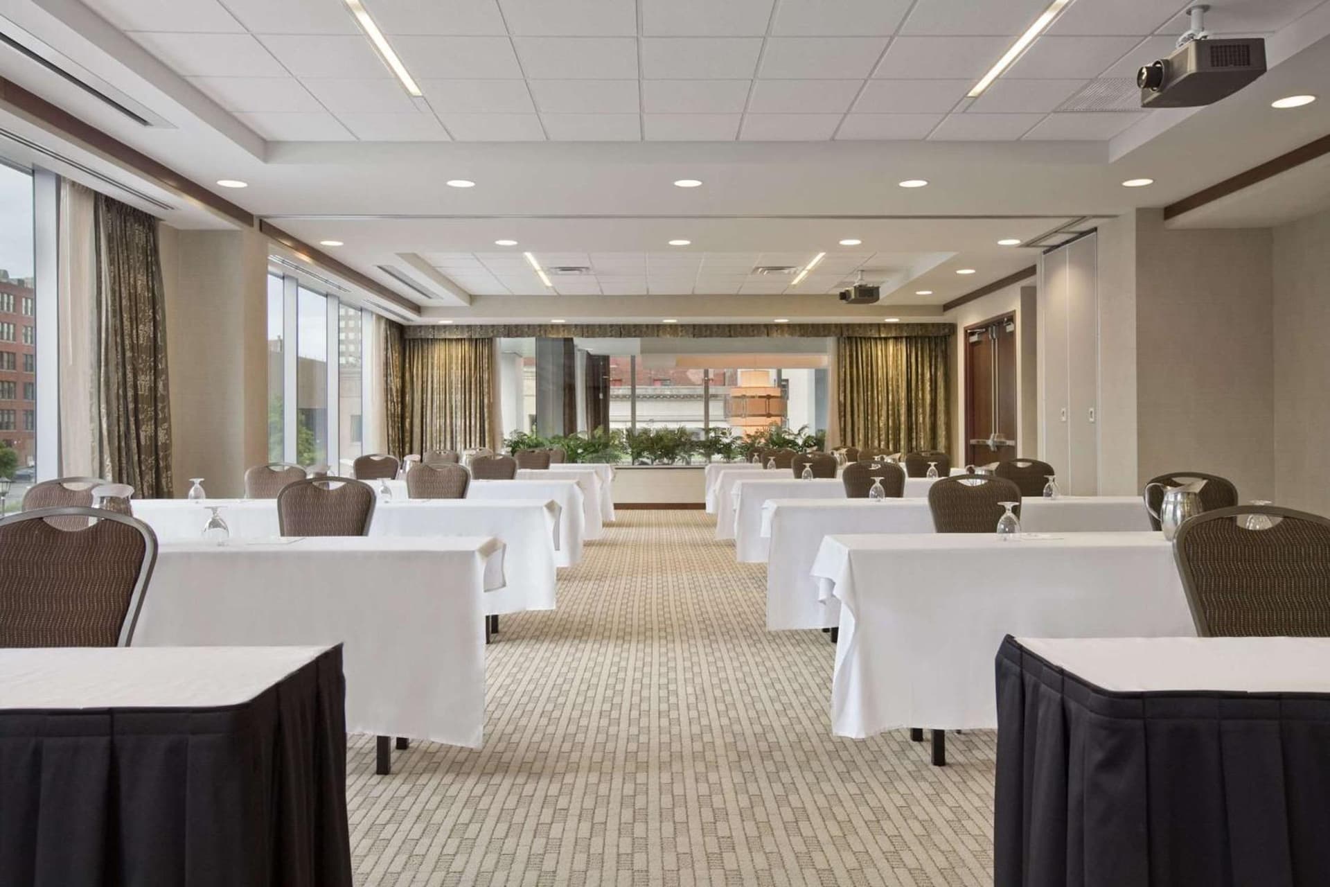Embassy Suites Buffalo gallery photo in Buffalo, NY — image 15