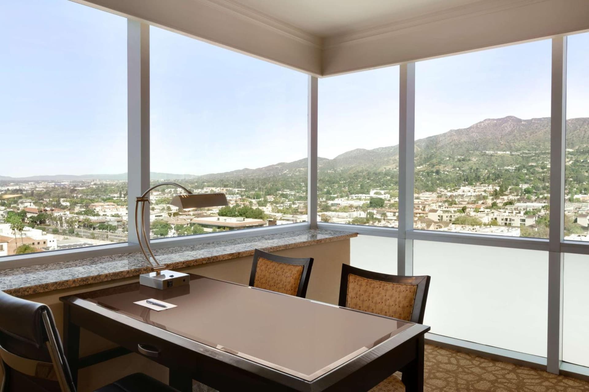 Embassy Suites Los Angeles Glendale gallery photo in Glendale, CA — image 36