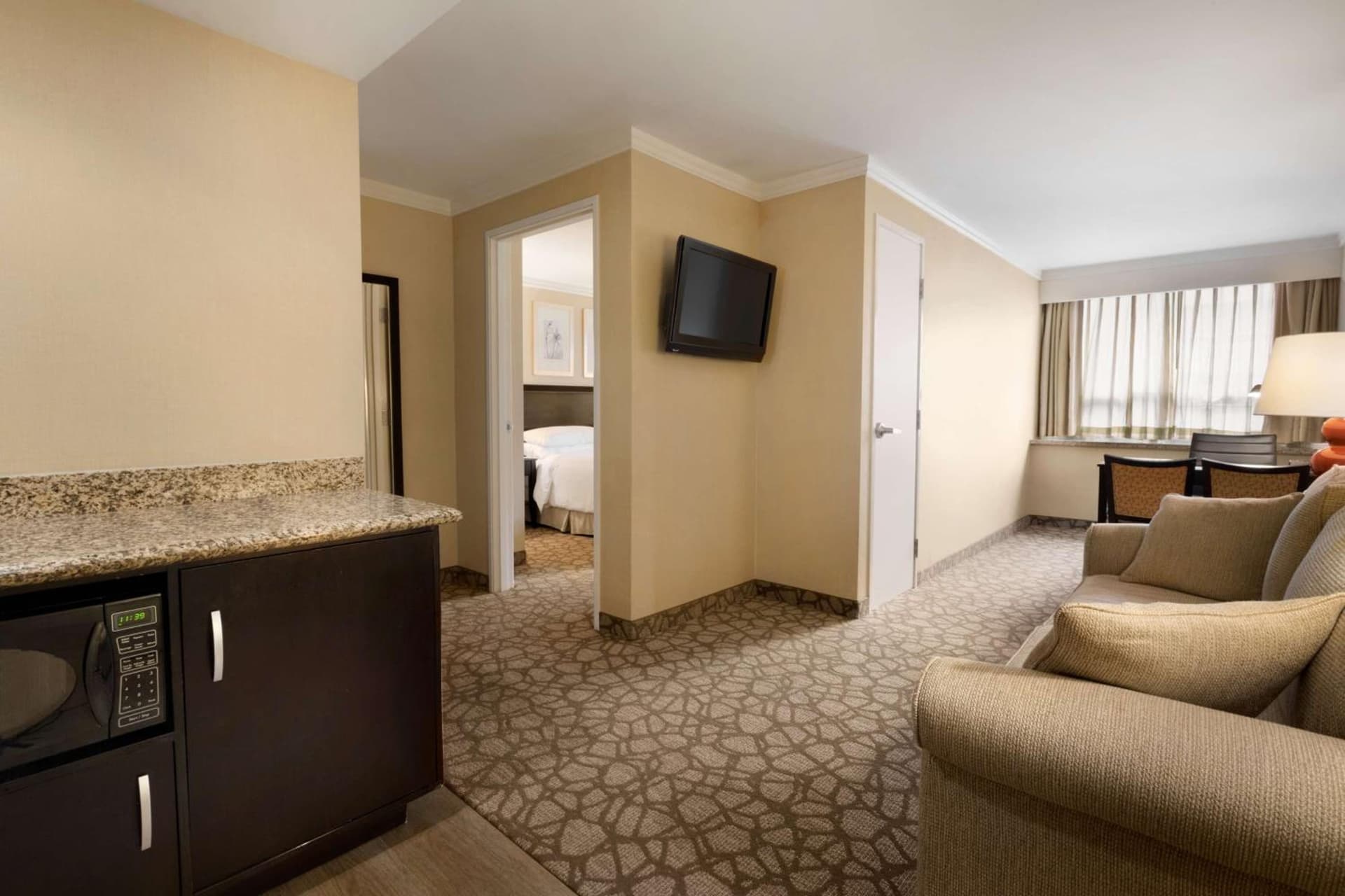 Embassy Suites Los Angeles Glendale gallery photo in Glendale, CA — image 28