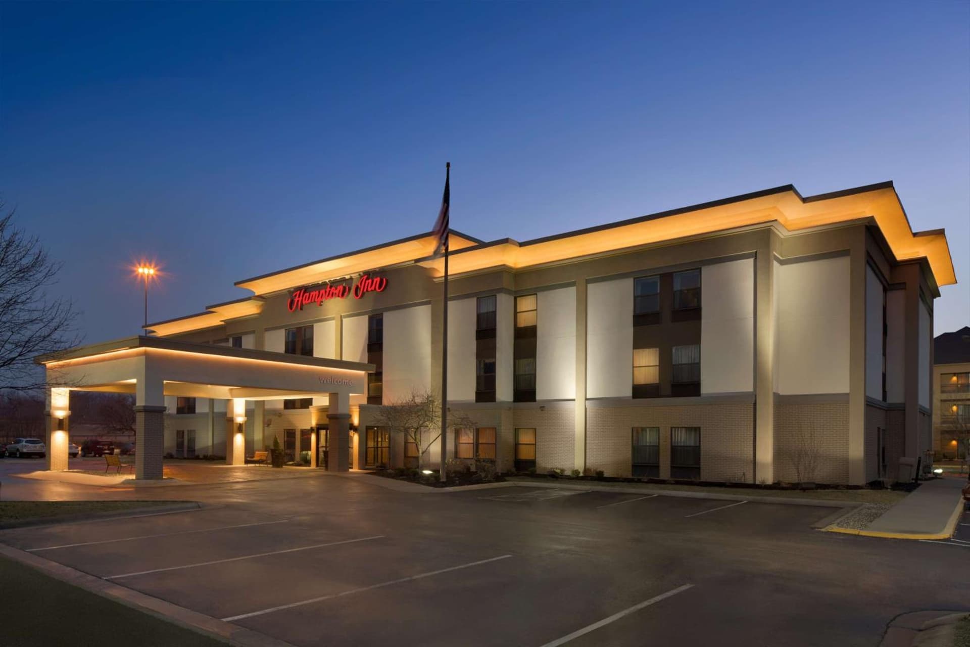 Hampton Inn Akron-Fairlawn interior in Montrose, OH — gallery photo 2