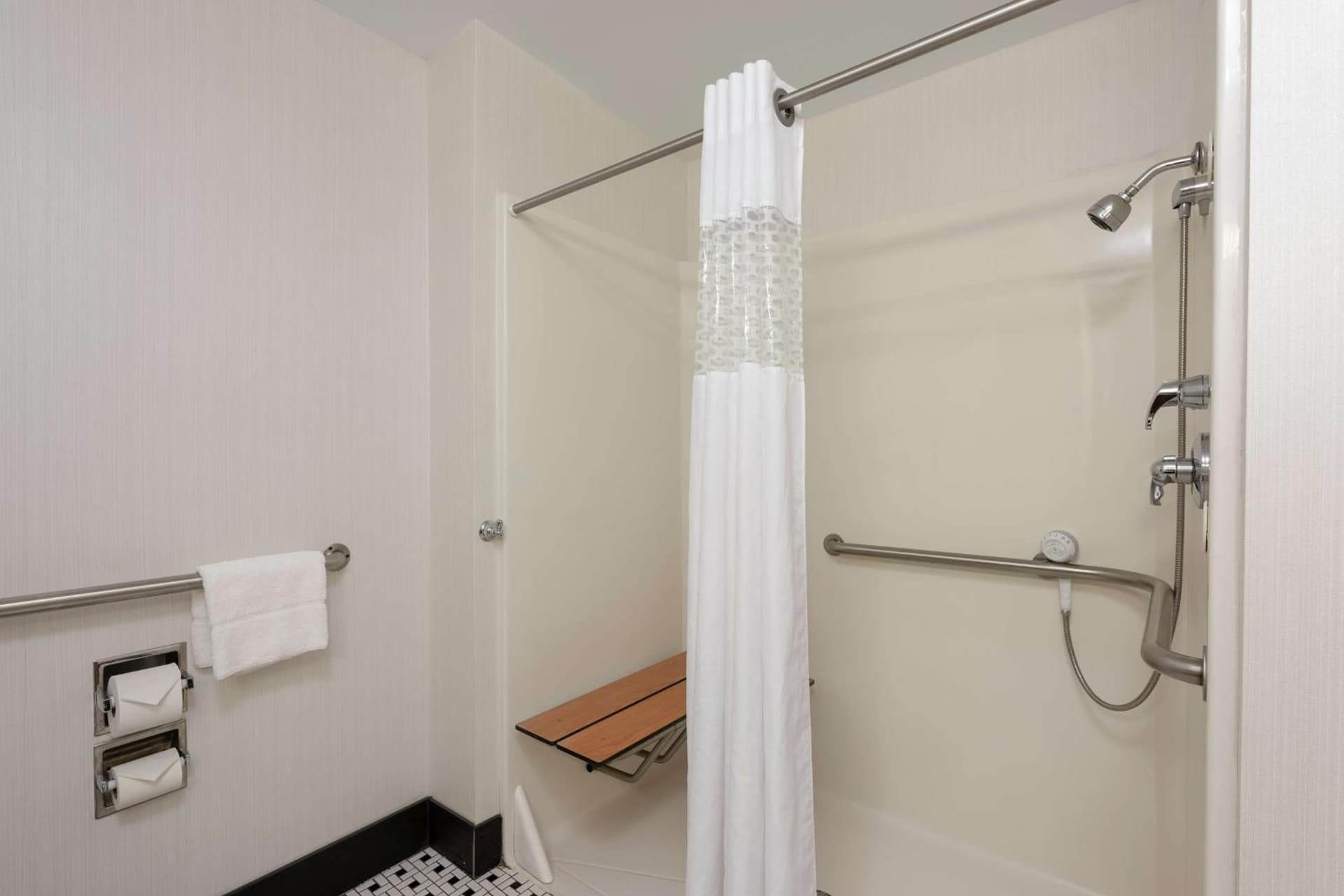 Hampton Inn Akron-South gallery photo in Akron, OH — image 25