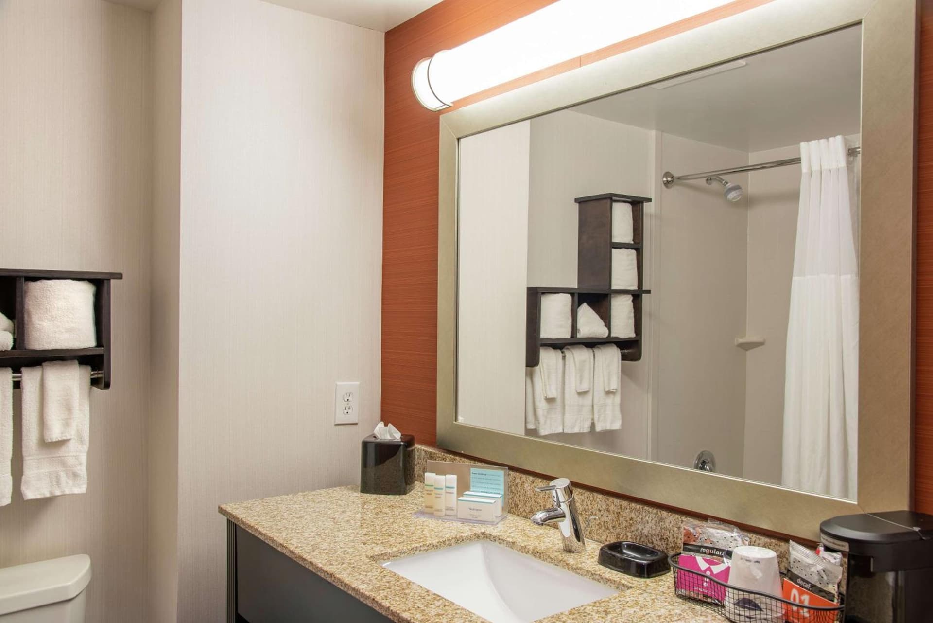 Hampton Inn Akron-South gallery photo in Akron, OH — image 11