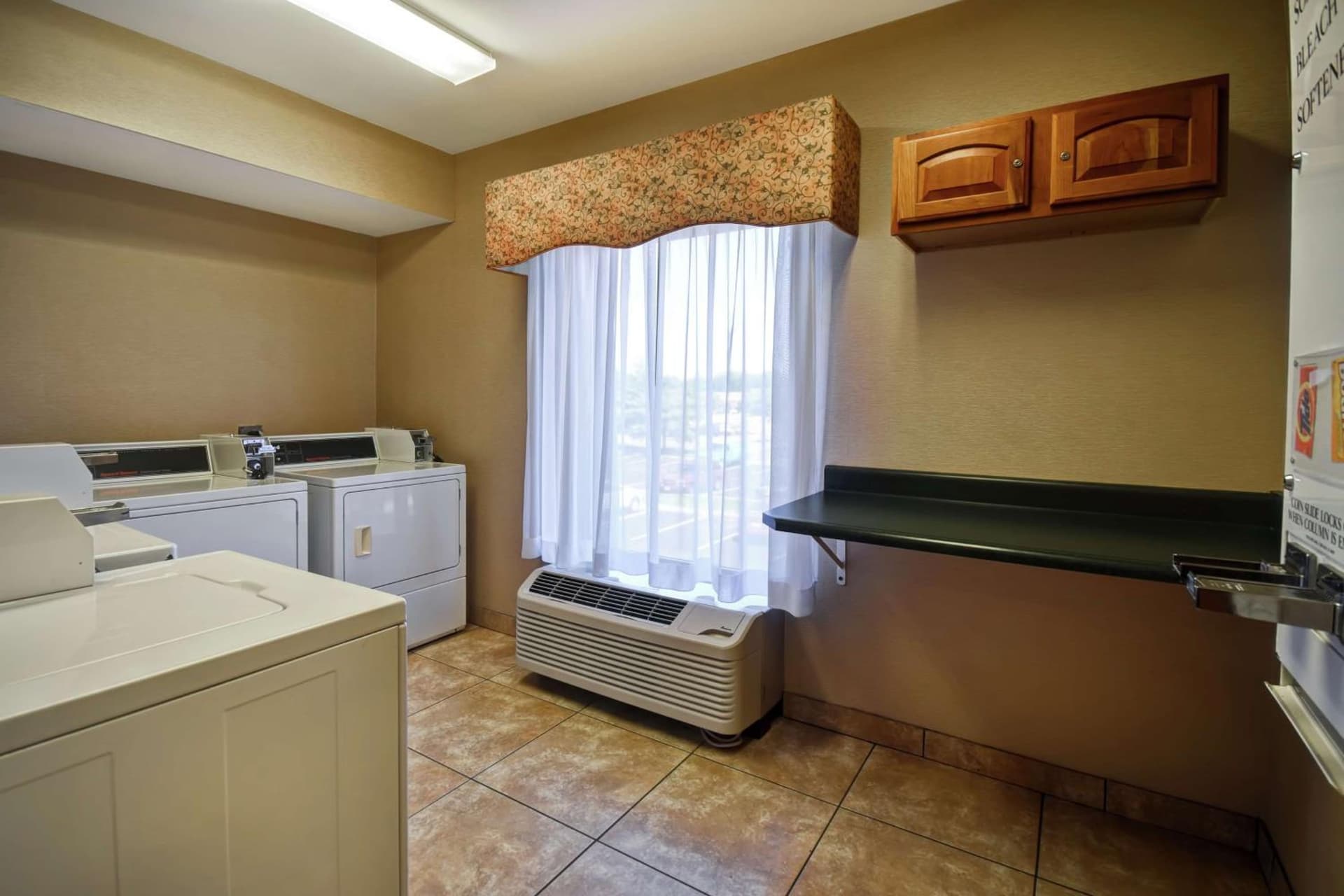 Hampton Inn Chicopee - Springfield gallery photo in Chicopee, MA — image 16