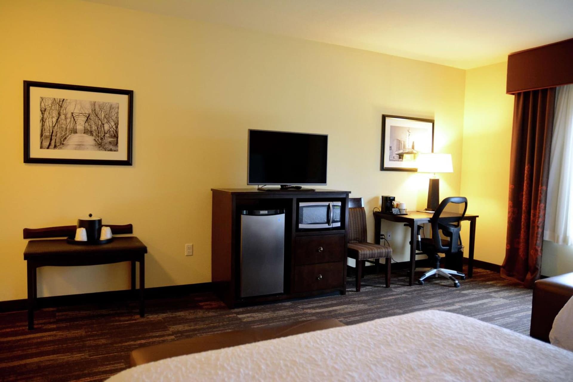 Hampton Inn Poplar Bluff property views in Poplar Bluff, MO — gallery photo 3