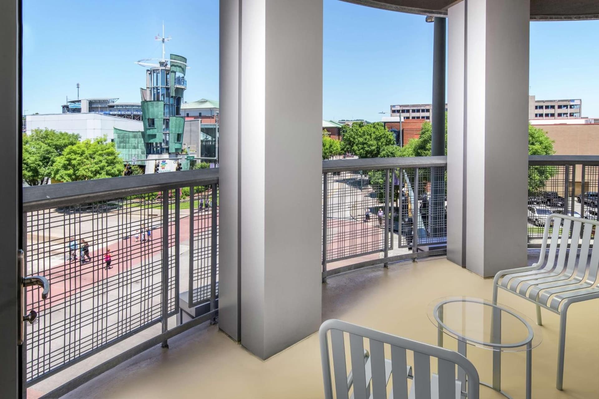 Hampton Inn & Suites Chattanooga Downtown interior in Chattanooga, TN — gallery photo 2
