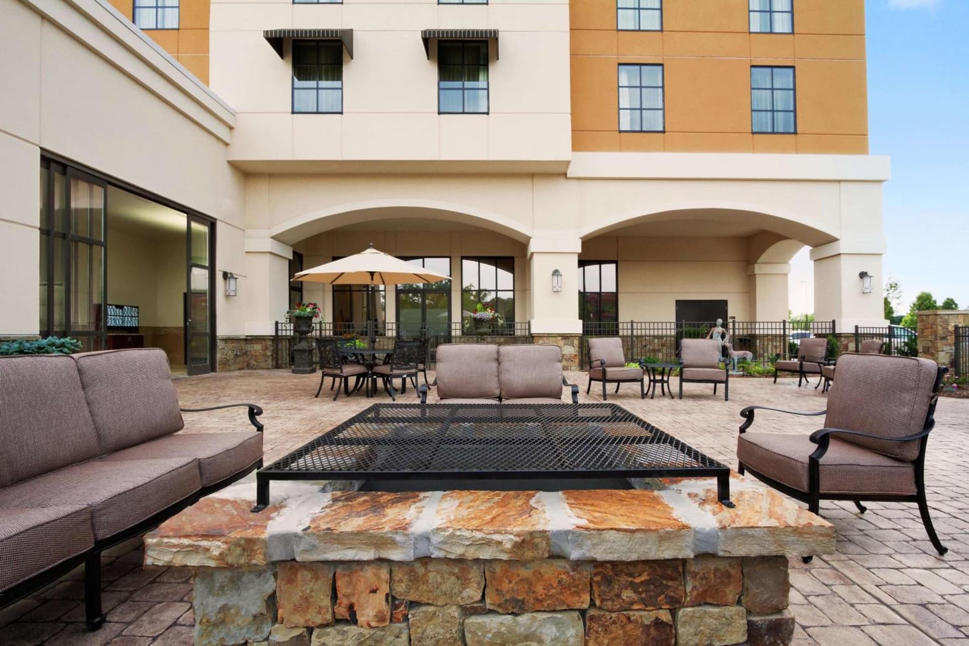 Embassy Suites Chattanooga Hamilton Place interior in Chattanooga, TN — gallery photo 2