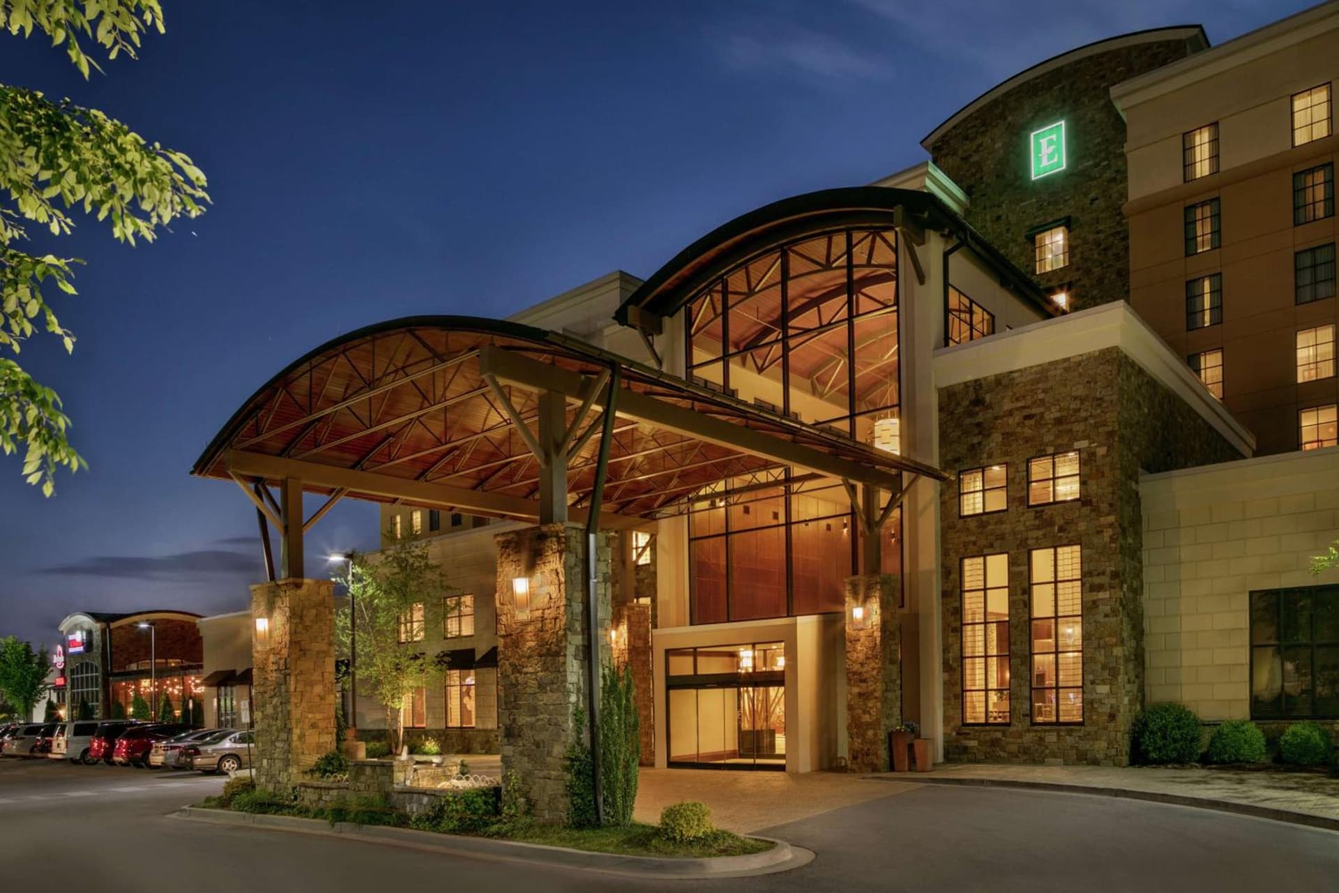 Embassy Suites Chattanooga Hamilton Place property views in Chattanooga, TN — gallery photo 3