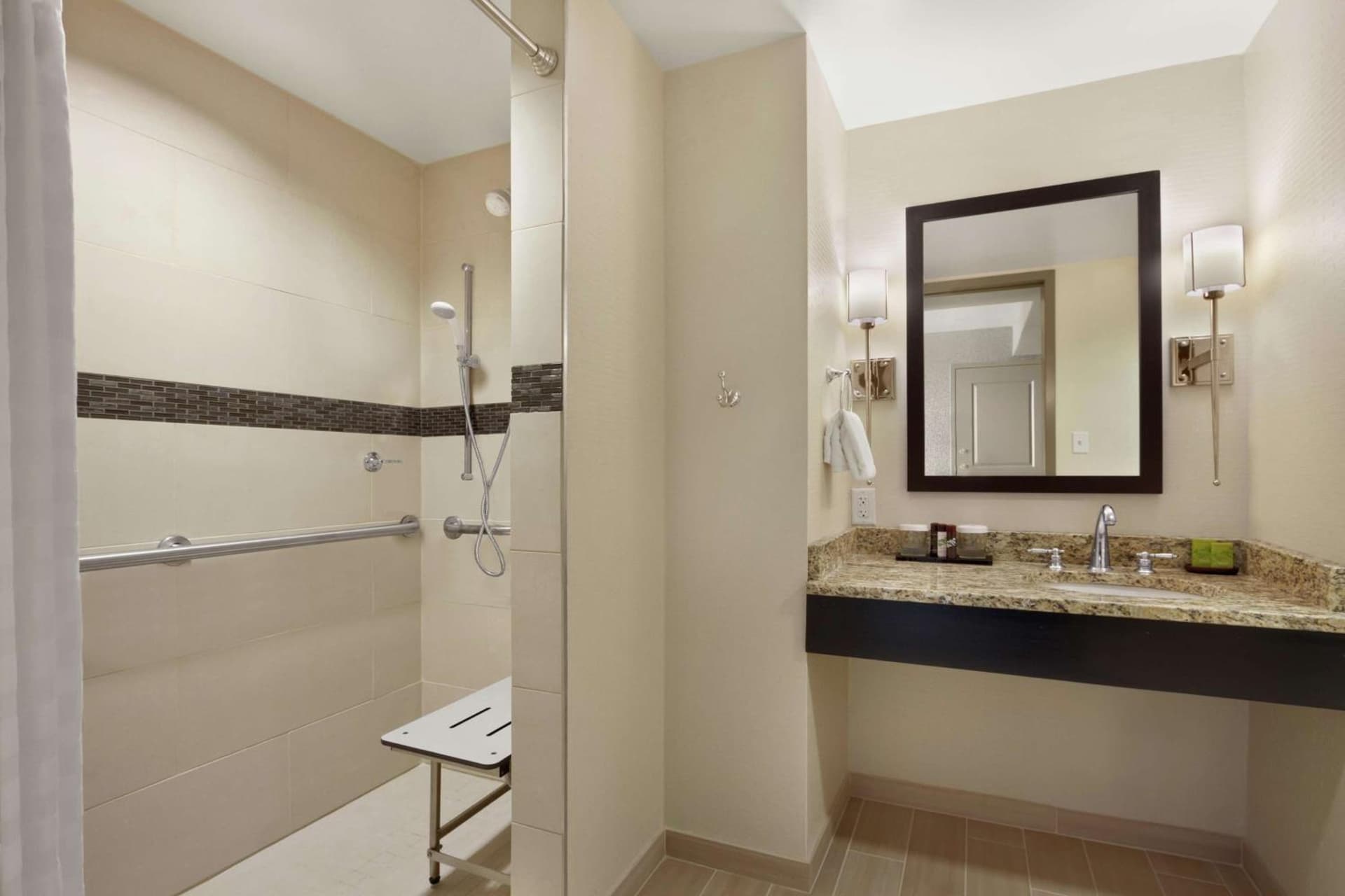 Embassy Suites Chattanooga Hamilton Place gallery photo in Chattanooga, TN — image 18