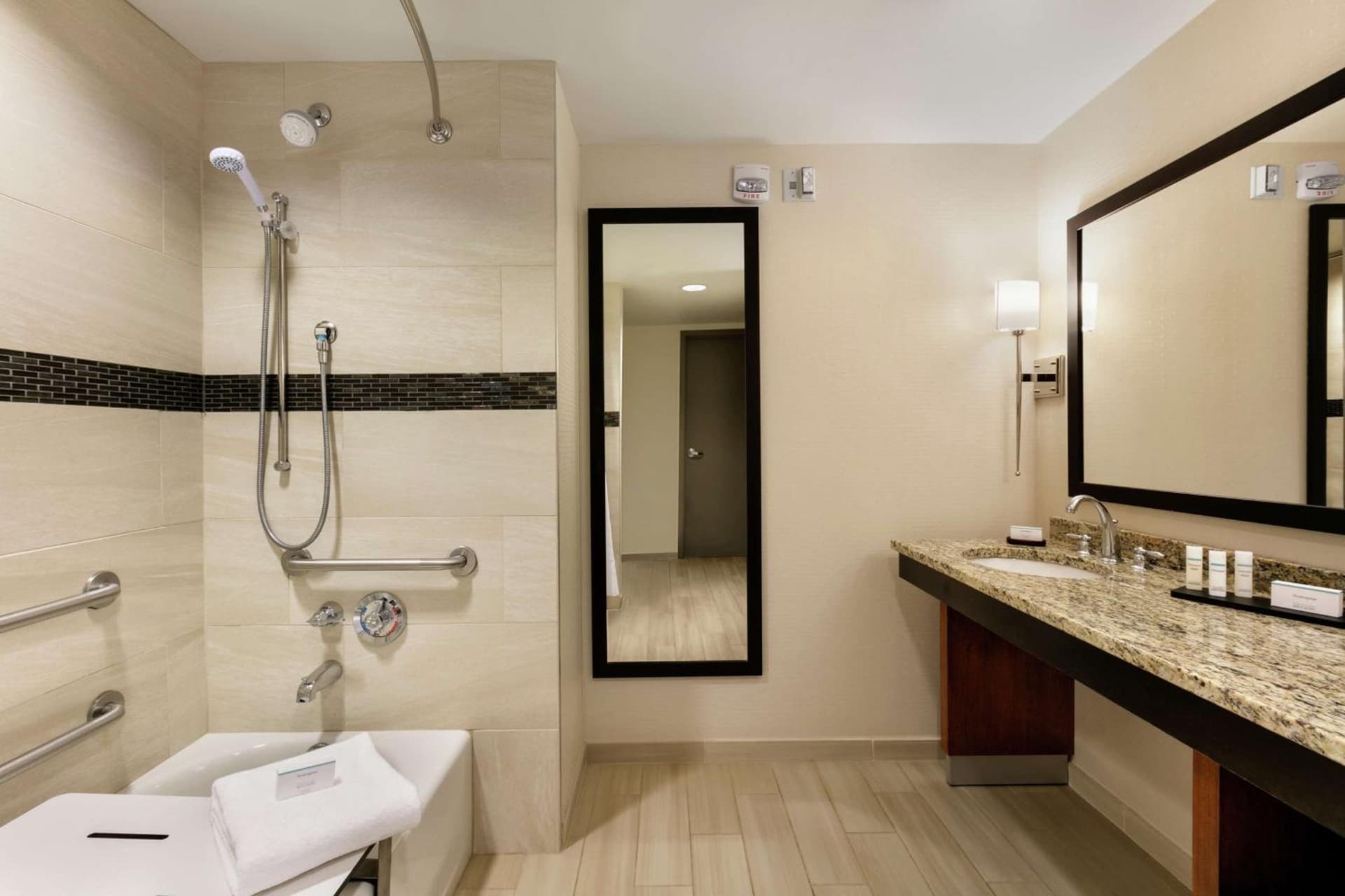 Embassy Suites Chattanooga Hamilton Place gallery photo in Chattanooga, TN — image 7