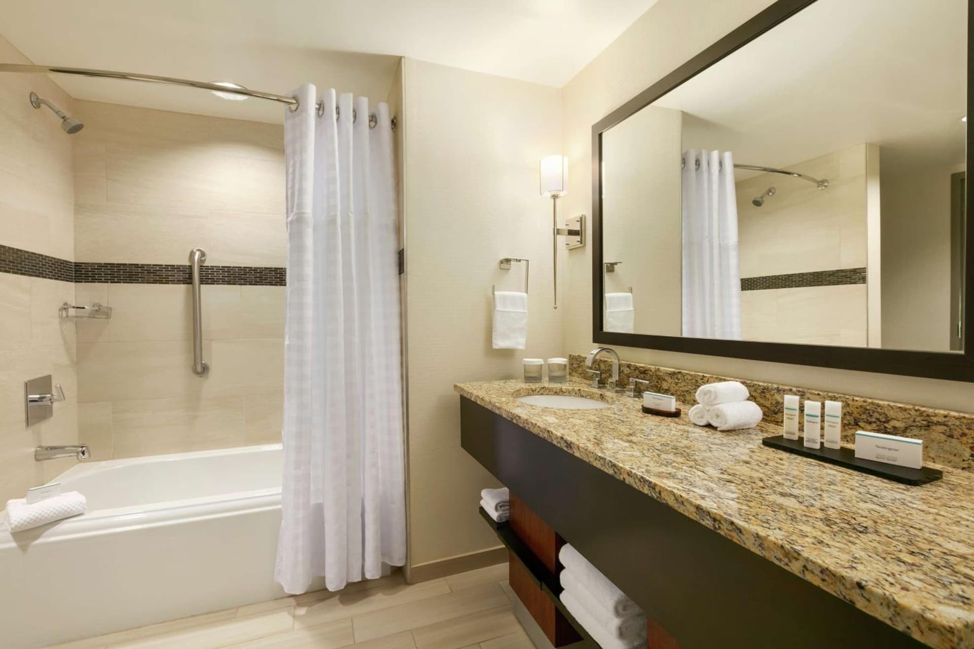 Embassy Suites Chattanooga Hamilton Place gallery photo in Chattanooga, TN — image 15