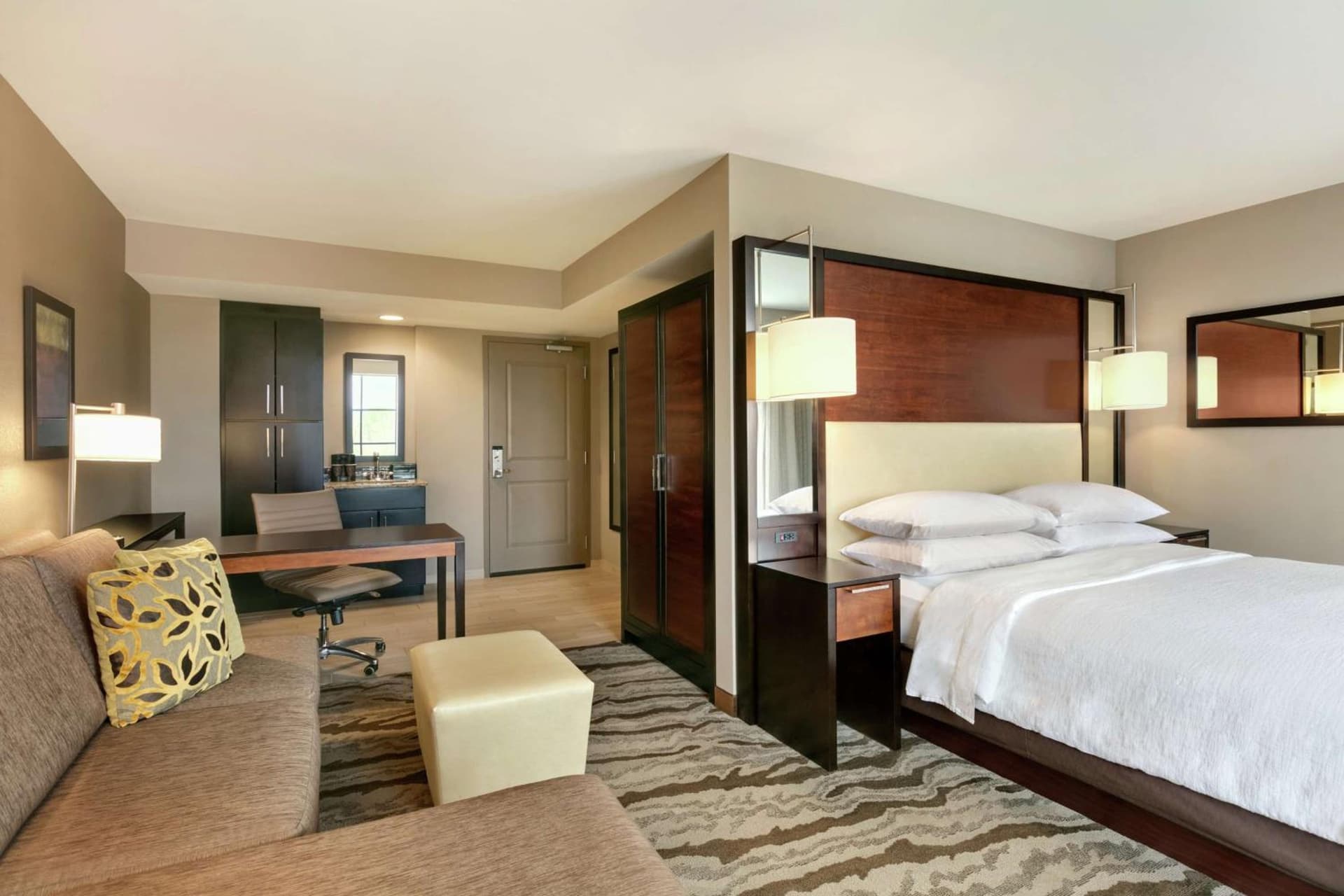 Embassy Suites Chattanooga Hamilton Place gallery photo in Chattanooga, TN — image 36