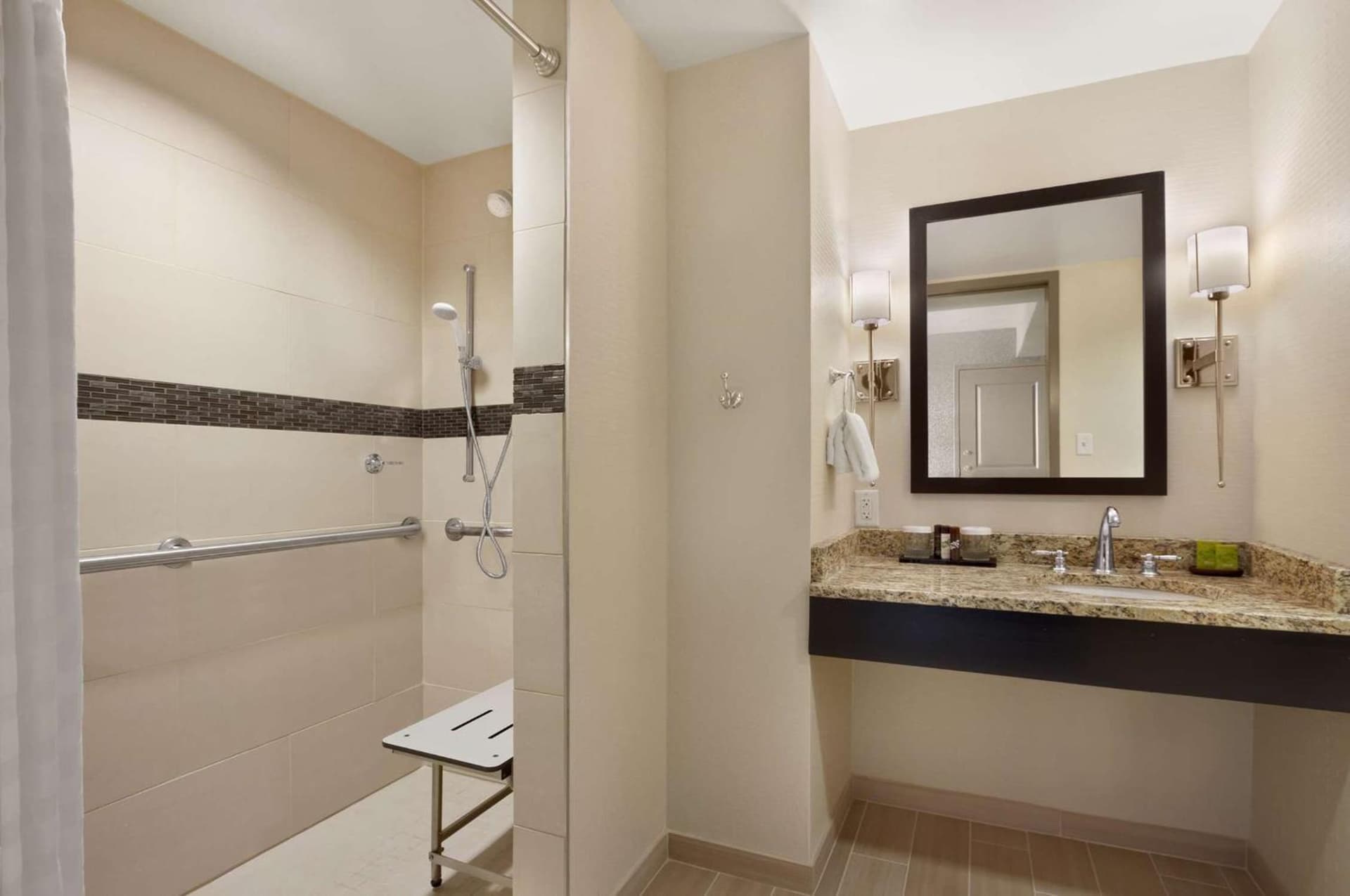 Embassy Suites Chattanooga Hamilton Place gallery photo in Chattanooga, TN — image 48