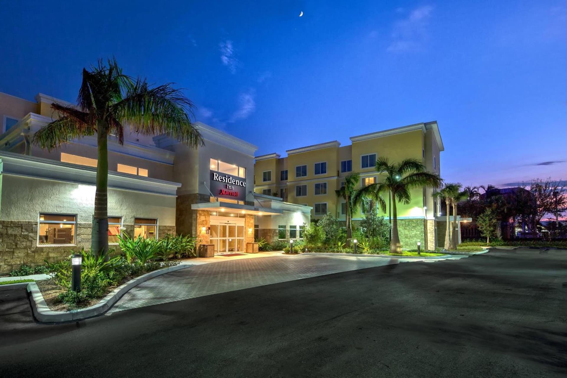 Residence Inn Fort Lauderdale Pompano Beach Central interior in Pompano Beach, FL — gallery photo 2