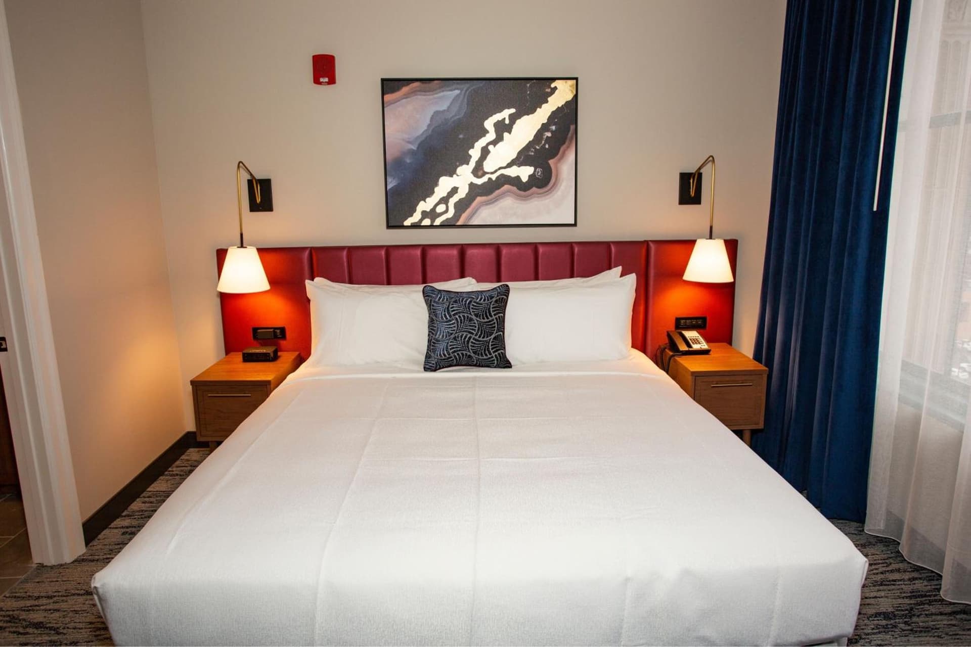 BLU-Tique, Akron, a Tribute Portfolio Hotel property views in Akron, OH — gallery photo 3