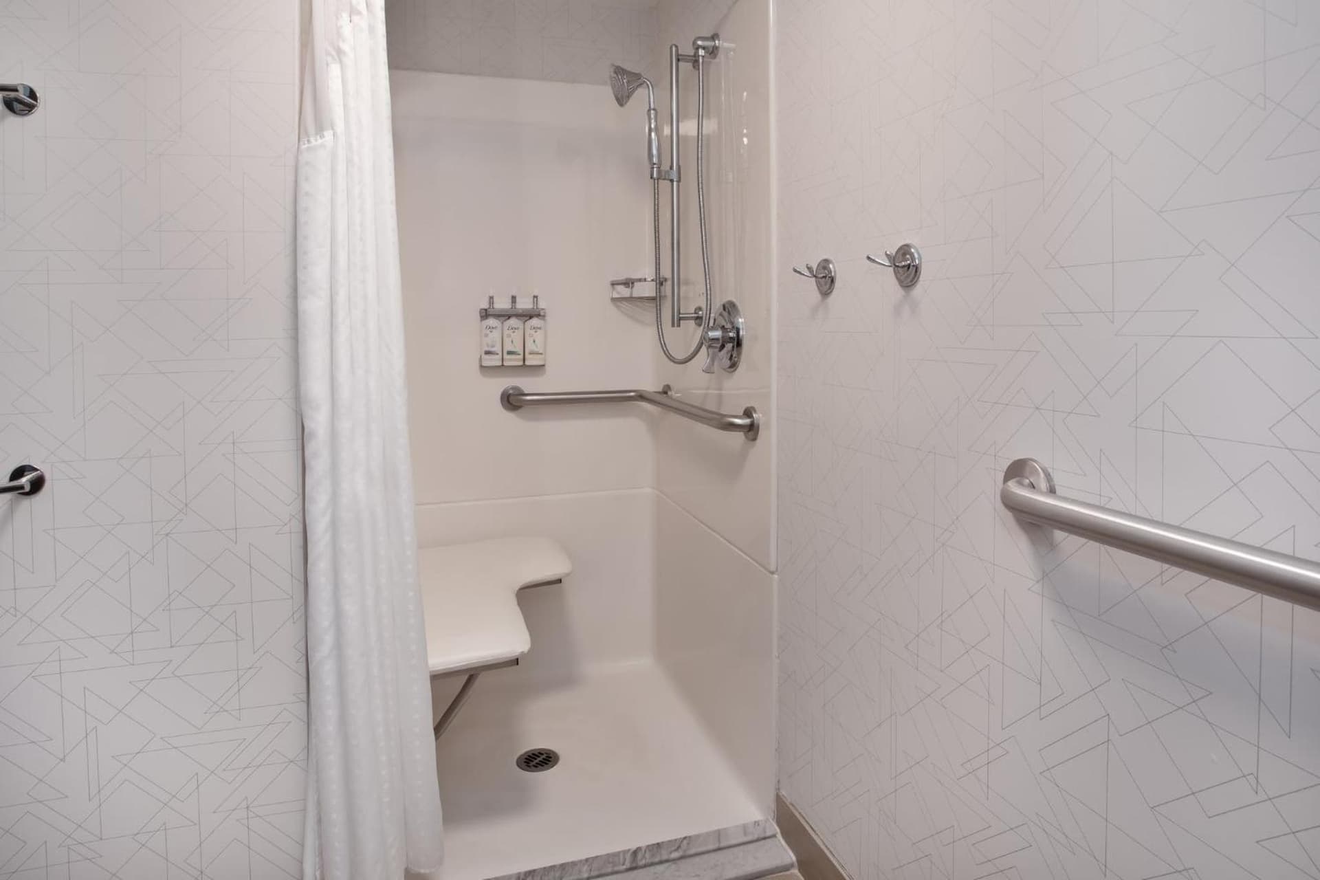 Holiday Inn Express Flagstaff by IHG property views in Flagstaff, AZ — gallery photo 3