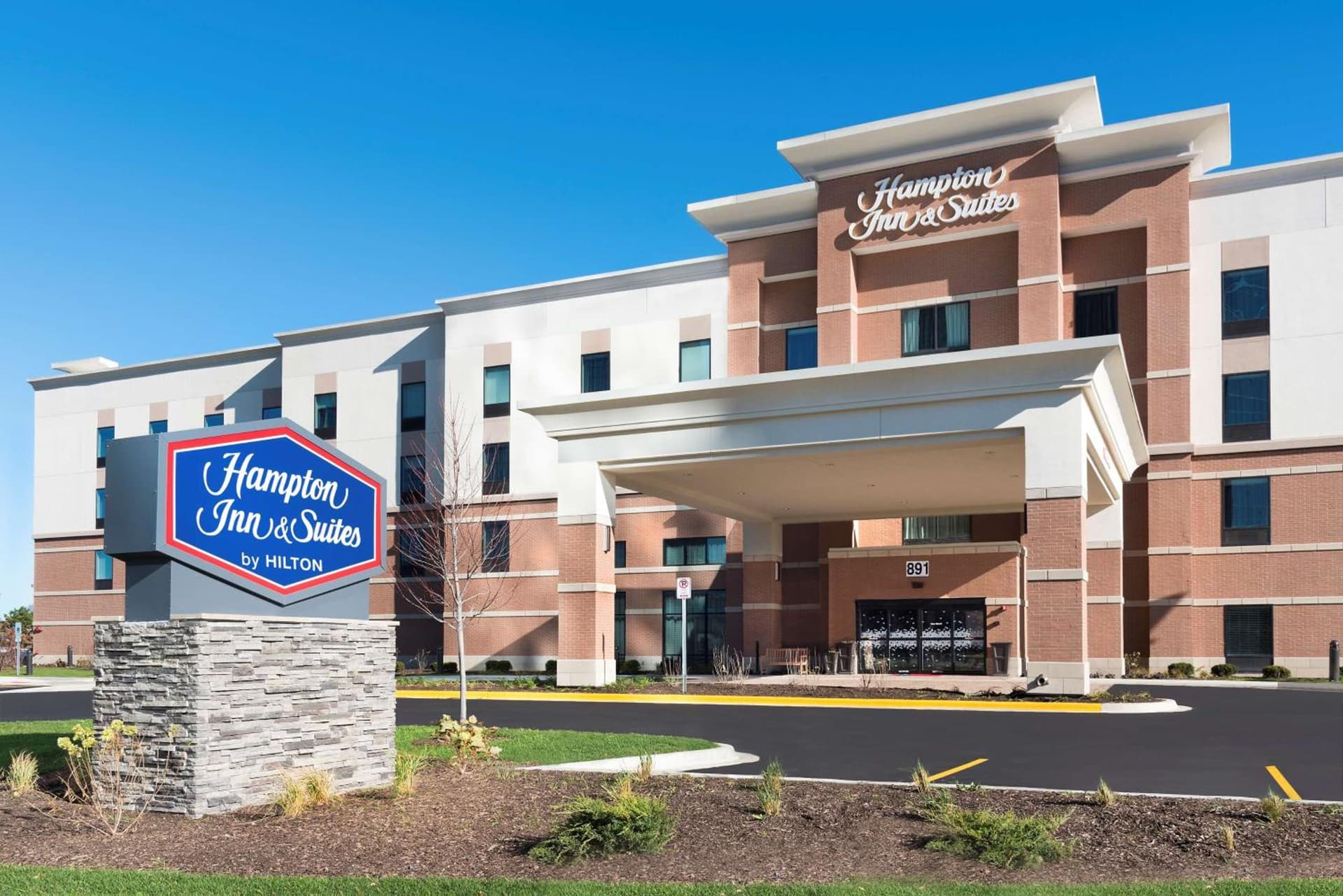 Hampton Inn & Suites Chicago Schaumburg exterior or lobby in Schaumburg, IL — main listing photo