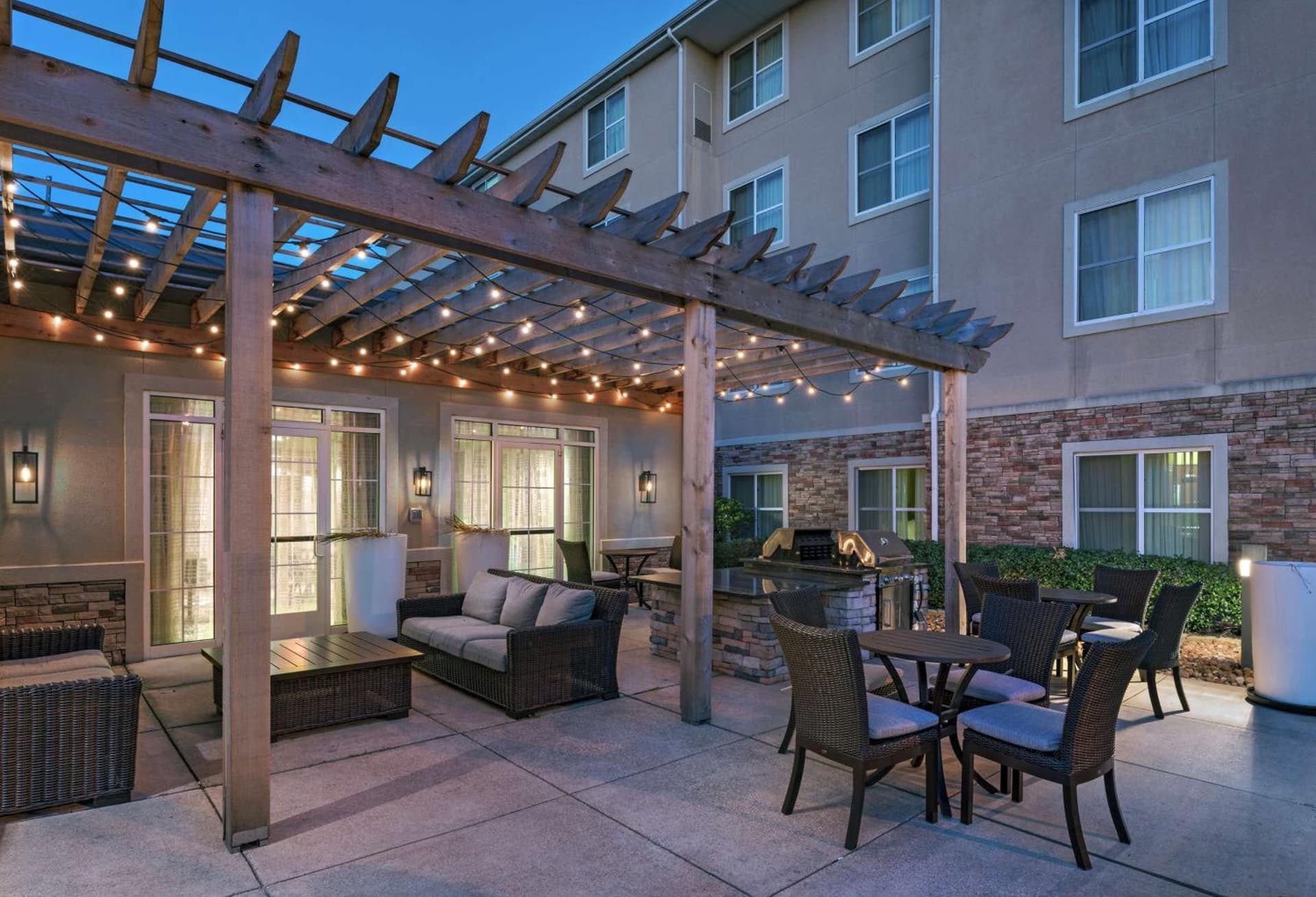 Homewood Suites by Hilton College Station interior in College Station, TX — gallery photo 2