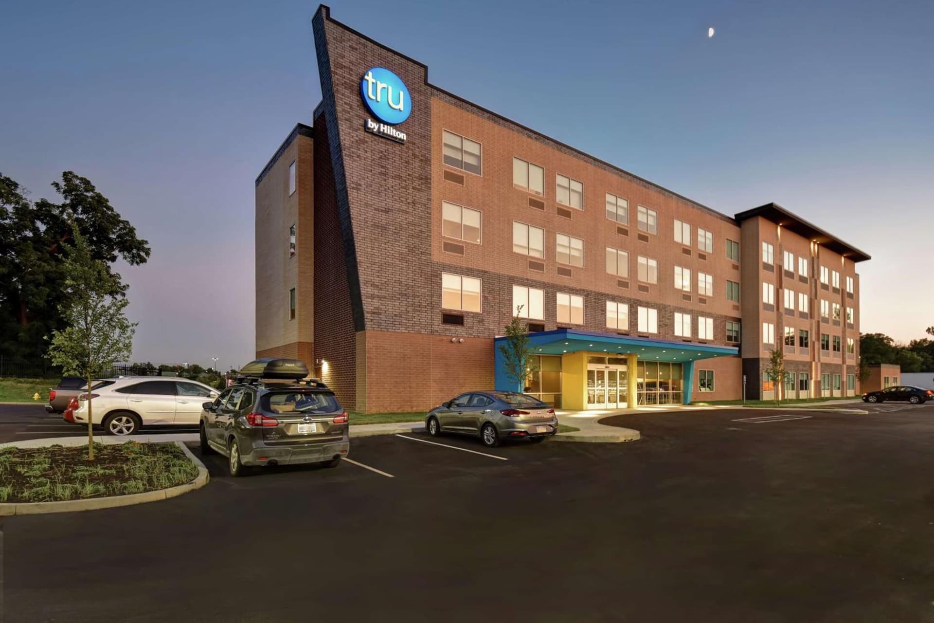 Tru By Hilton Cincinnati Airport South Florence featured exterior or lobby in Florence, KY — similar hotel