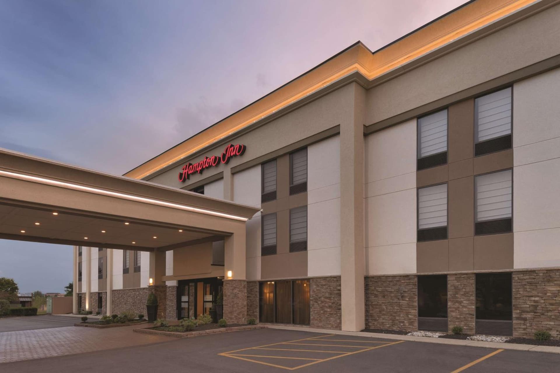 Hampton Inn Cincinnati Kings Island featured exterior or lobby in Mason, OH — similar hotel